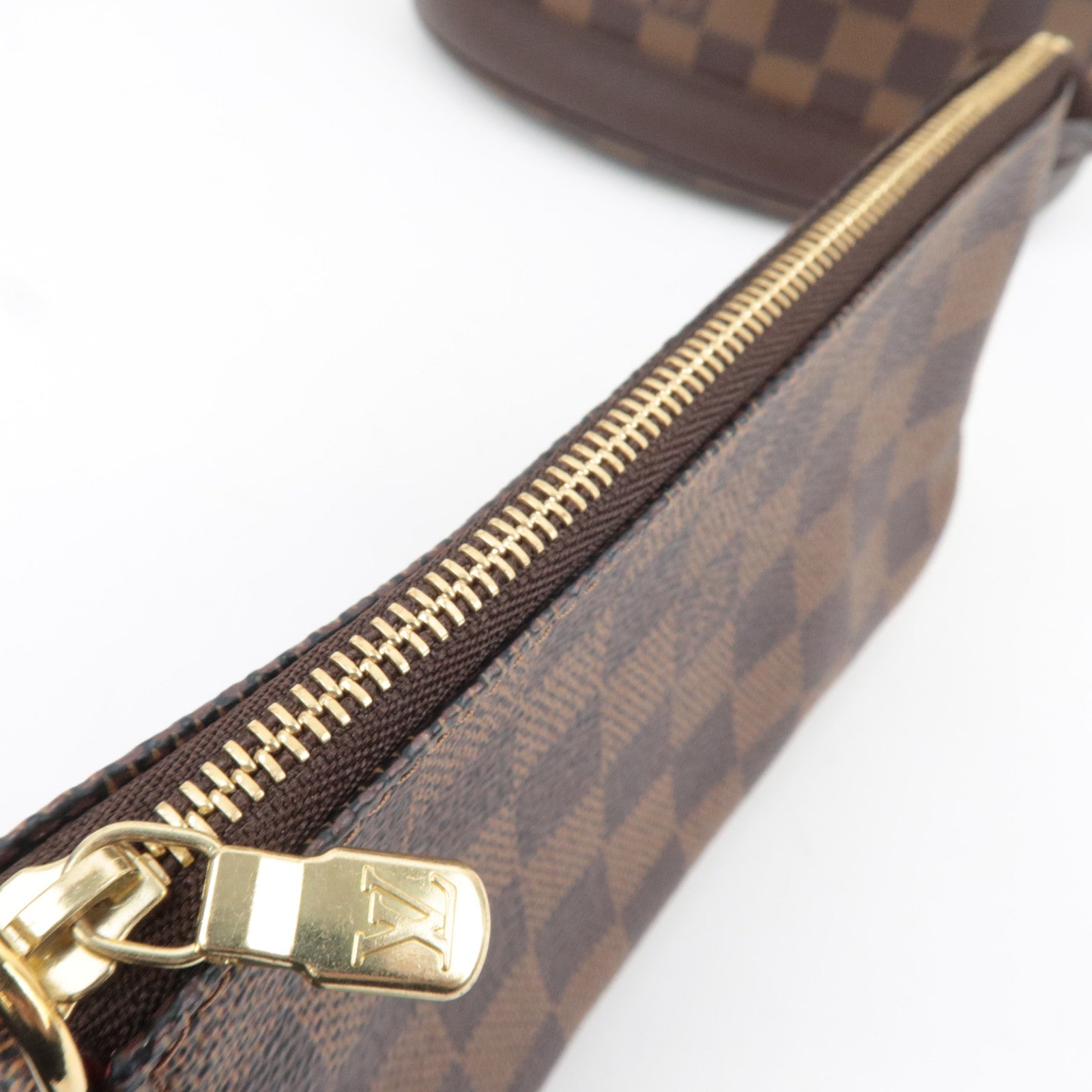 Louis Vuitton Damier Marais Shoulder Bag N42240