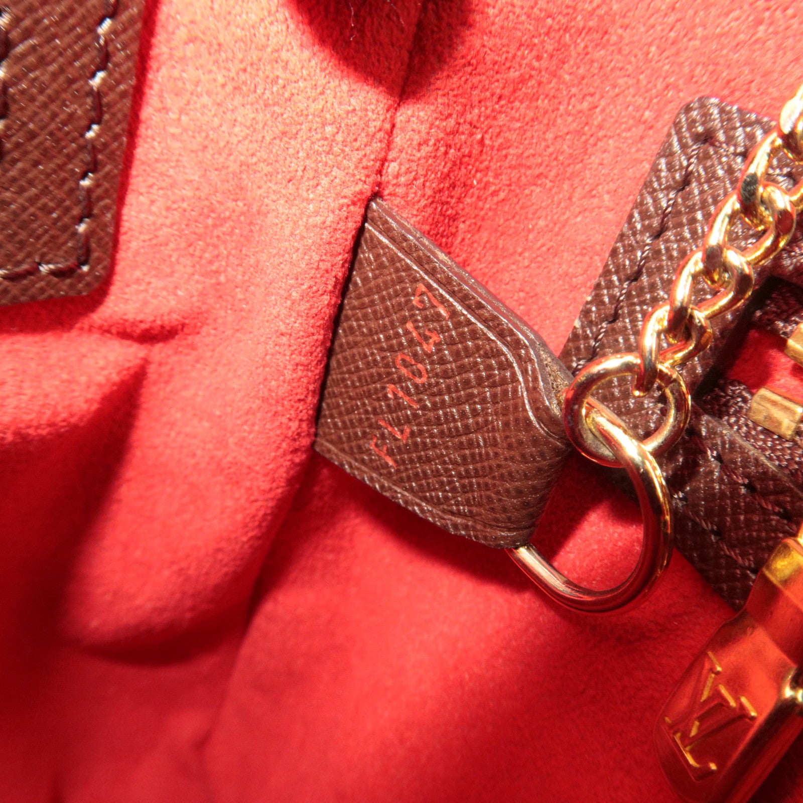 Louis Vuitton Damier Marais Shoulder Bag N42240