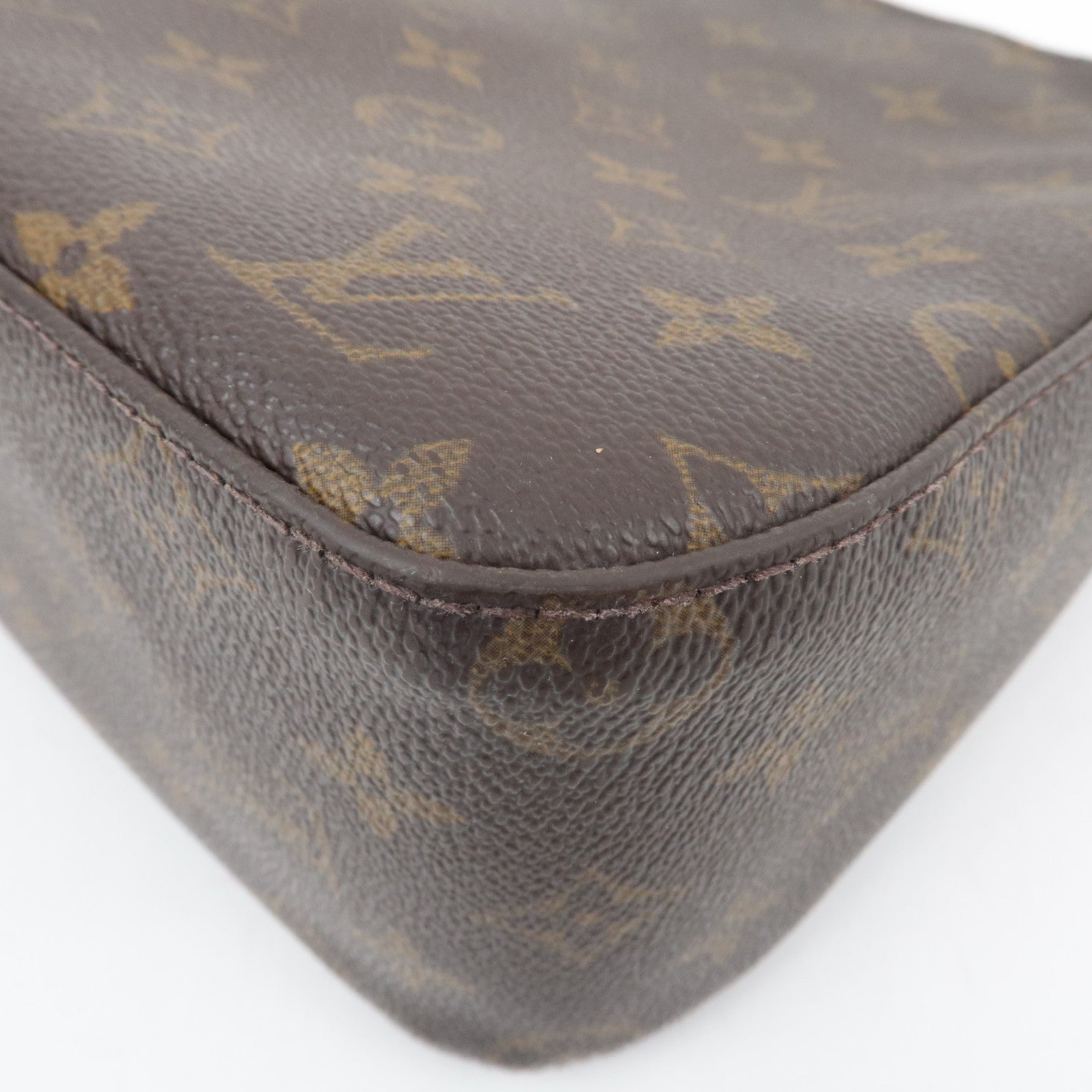 Louis Vuitton Monogram Looping MM Shoulder Bag M51146