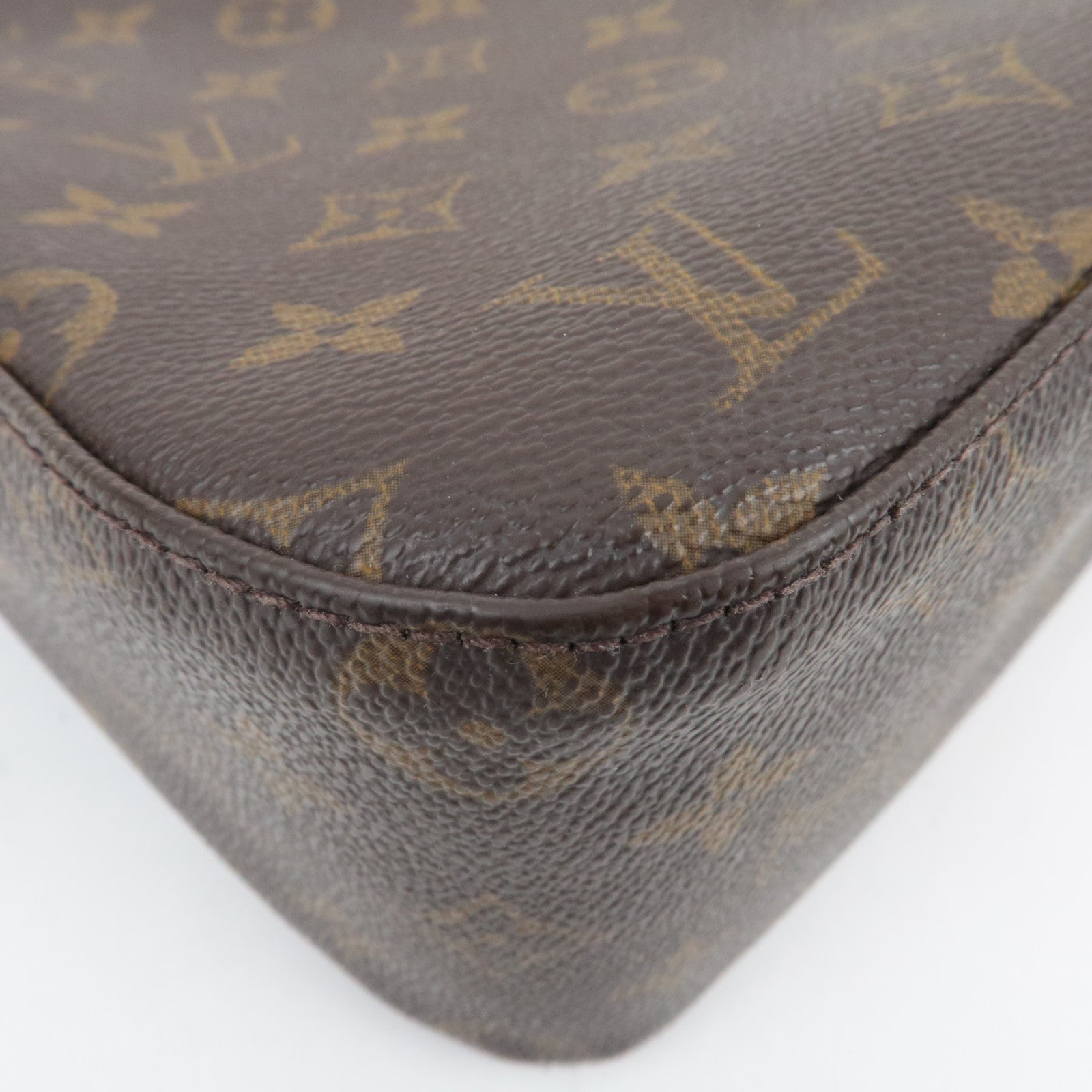 Louis Vuitton Monogram Looping MM Shoulder Bag M51146