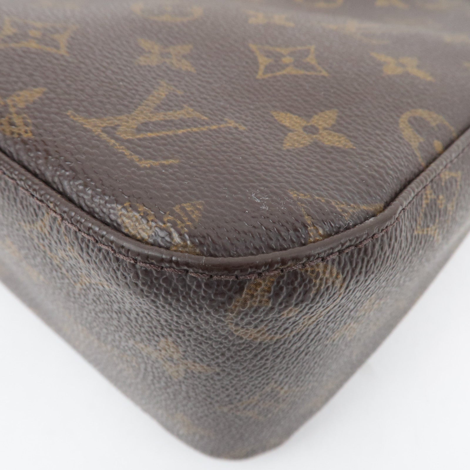 Louis Vuitton Monogram Looping MM Shoulder Bag M51146