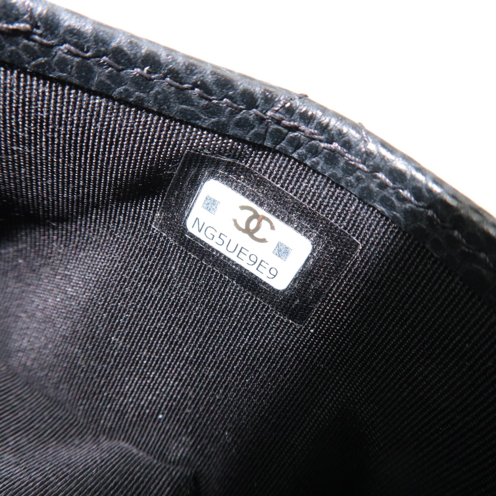 CHANEL Matelasse Caviarskin Card Case Black