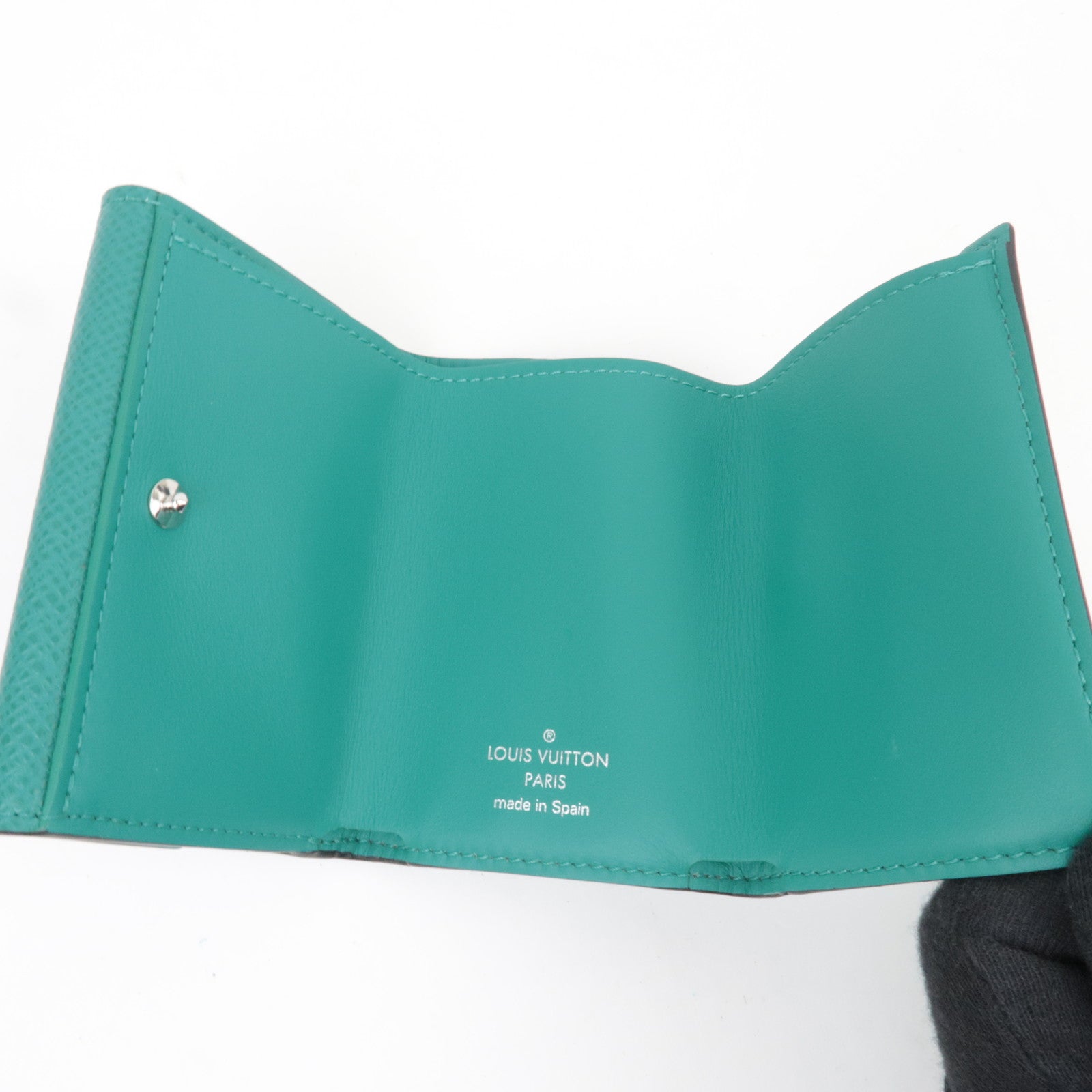 Louis Vuitton Taigarama Discovery Compact Wallet Veil M67626