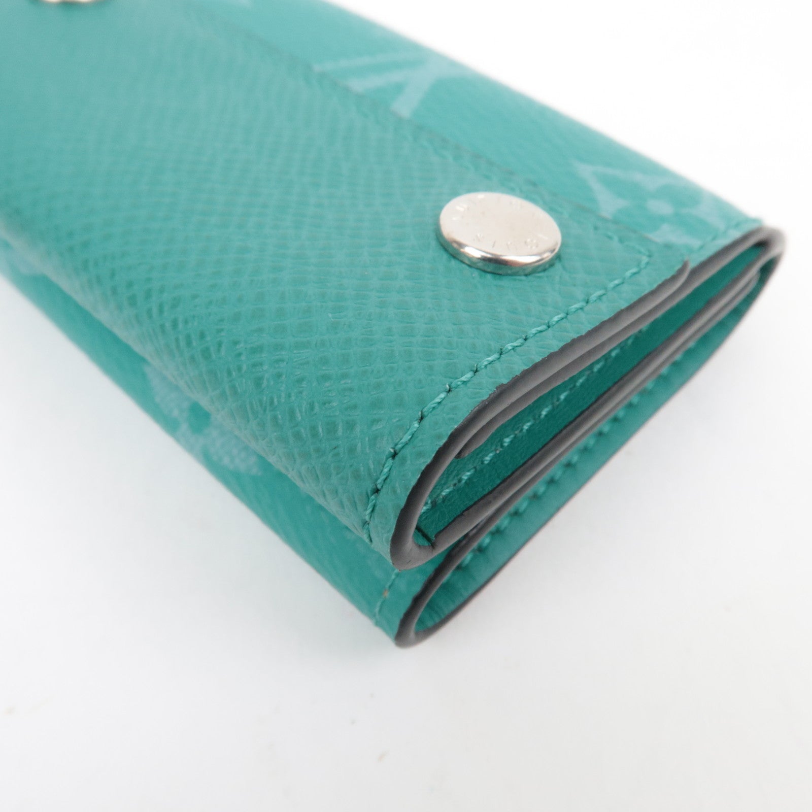 Louis Vuitton Taigarama Discovery Compact Wallet Veil M67626