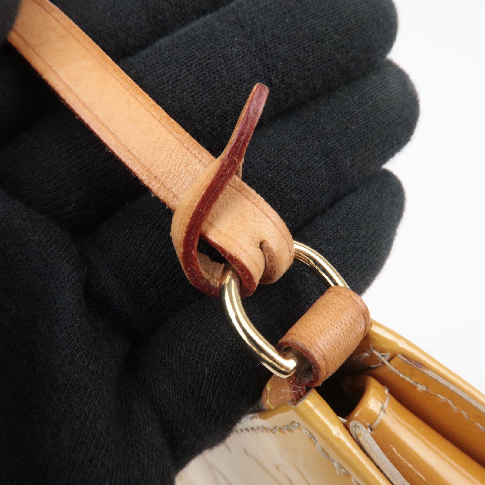 Louis Vuitton Monogram Vernis Lexington Handbag M91010