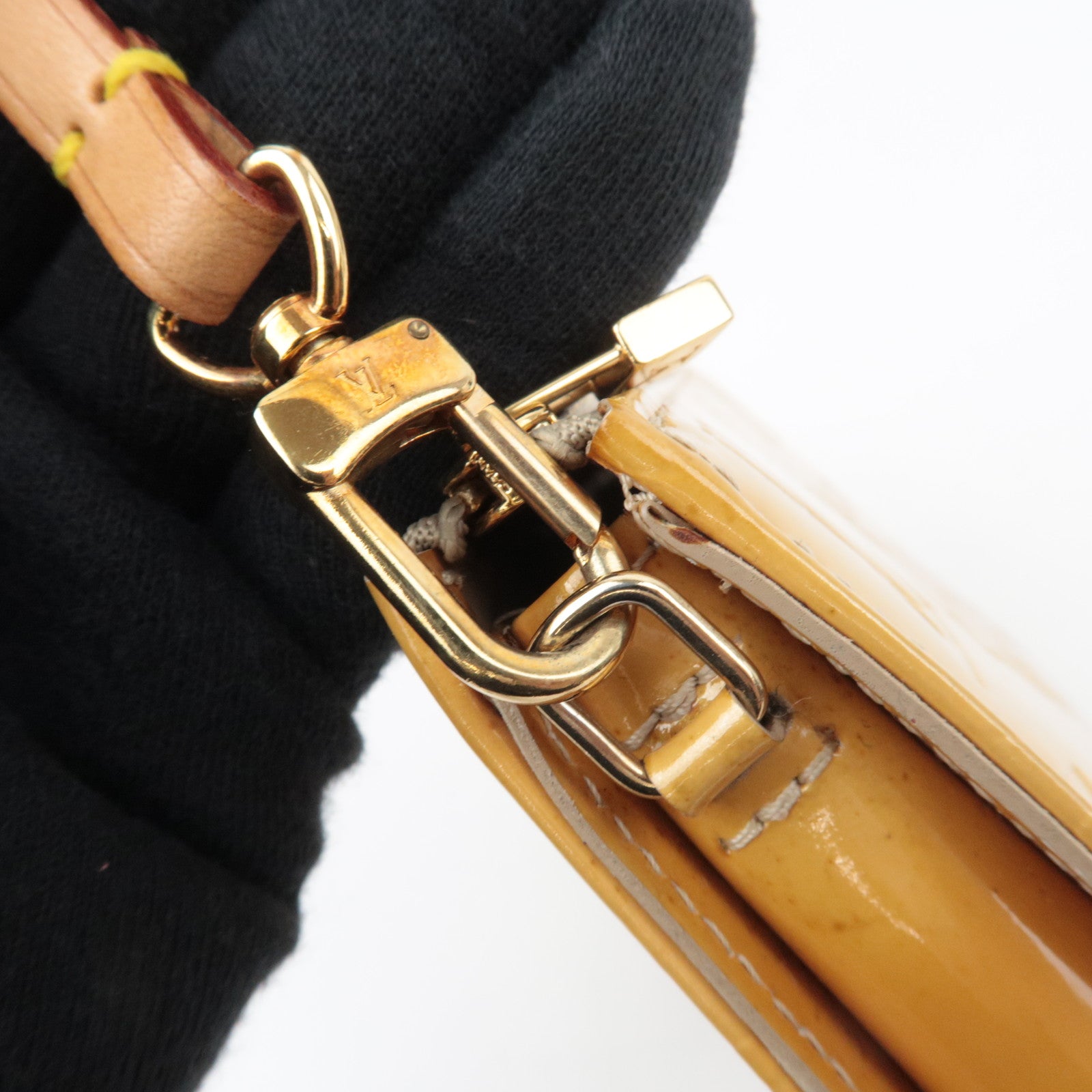 Louis Vuitton Monogram Vernis Lexington Handbag M91010