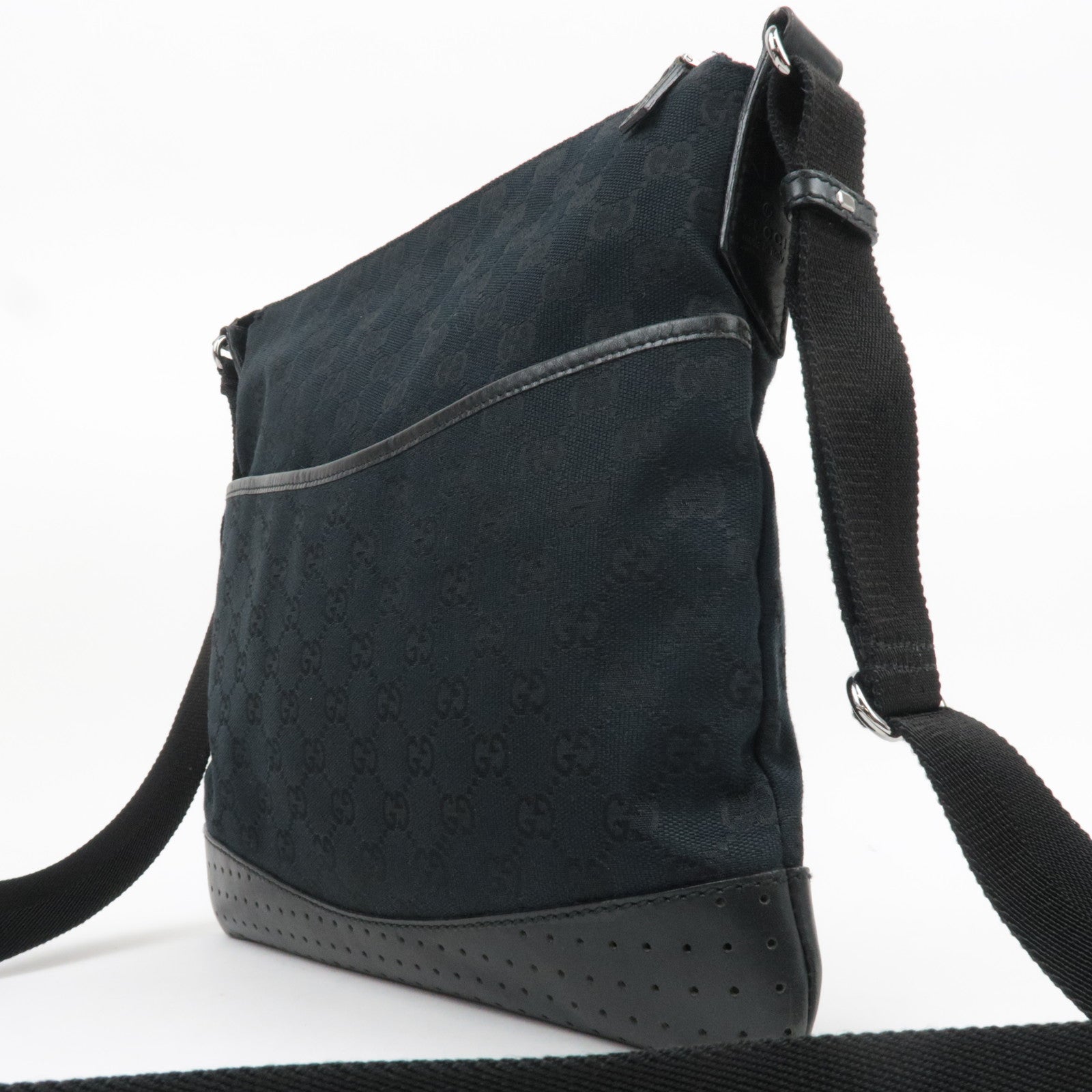 GUCCI GG Canvas Leather Shoulder Bag Black 145857