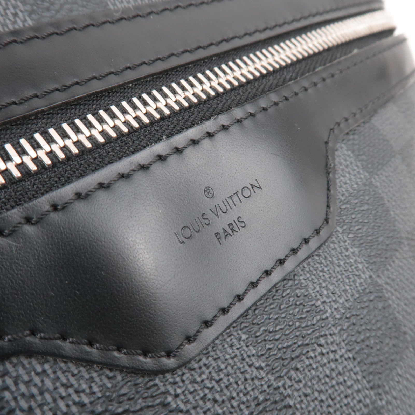 Louis Vuitton Damier Graphite Thomas Shoulder Bag N58028