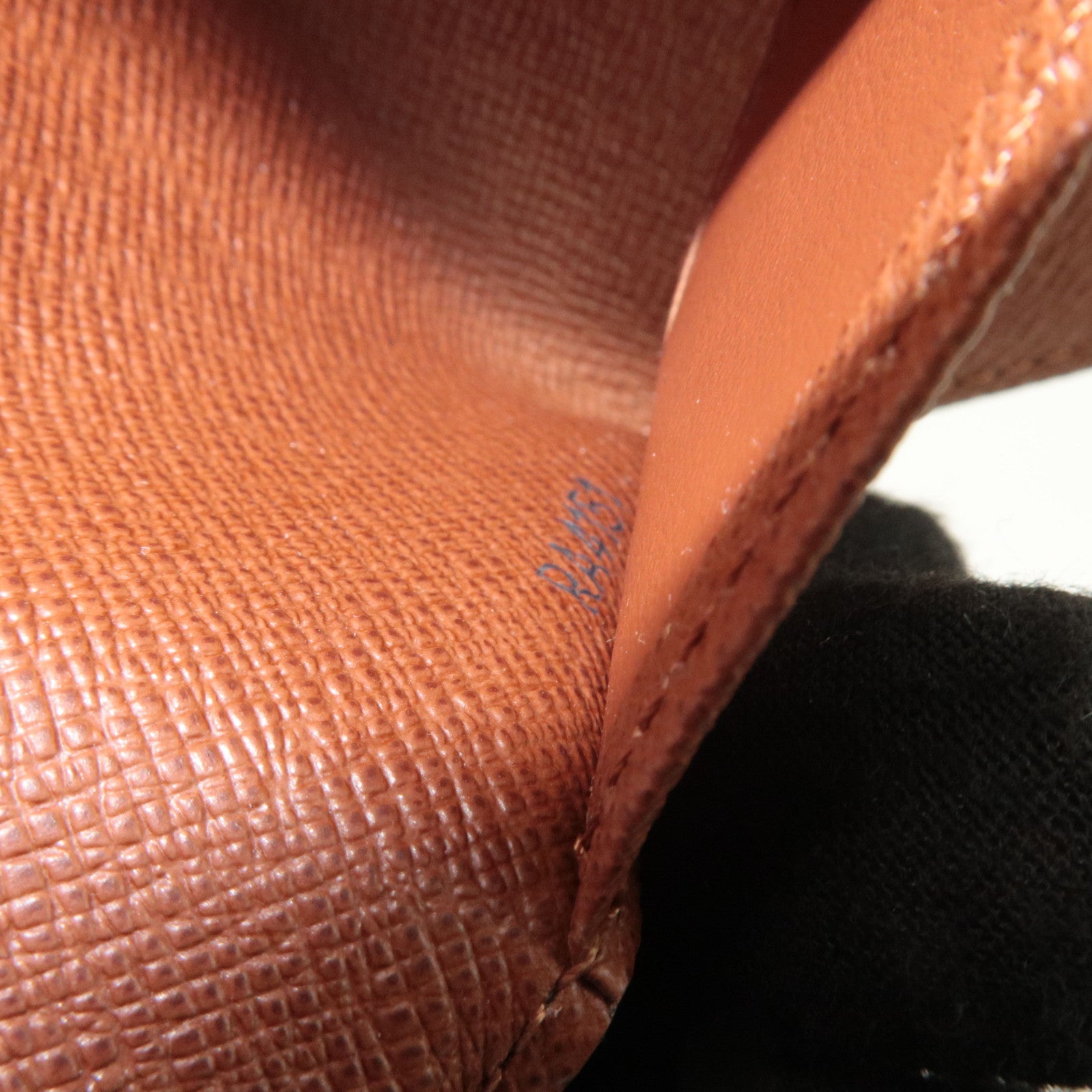 Louis Vuitton Monogram Multi Cles 4 Key Case M62631