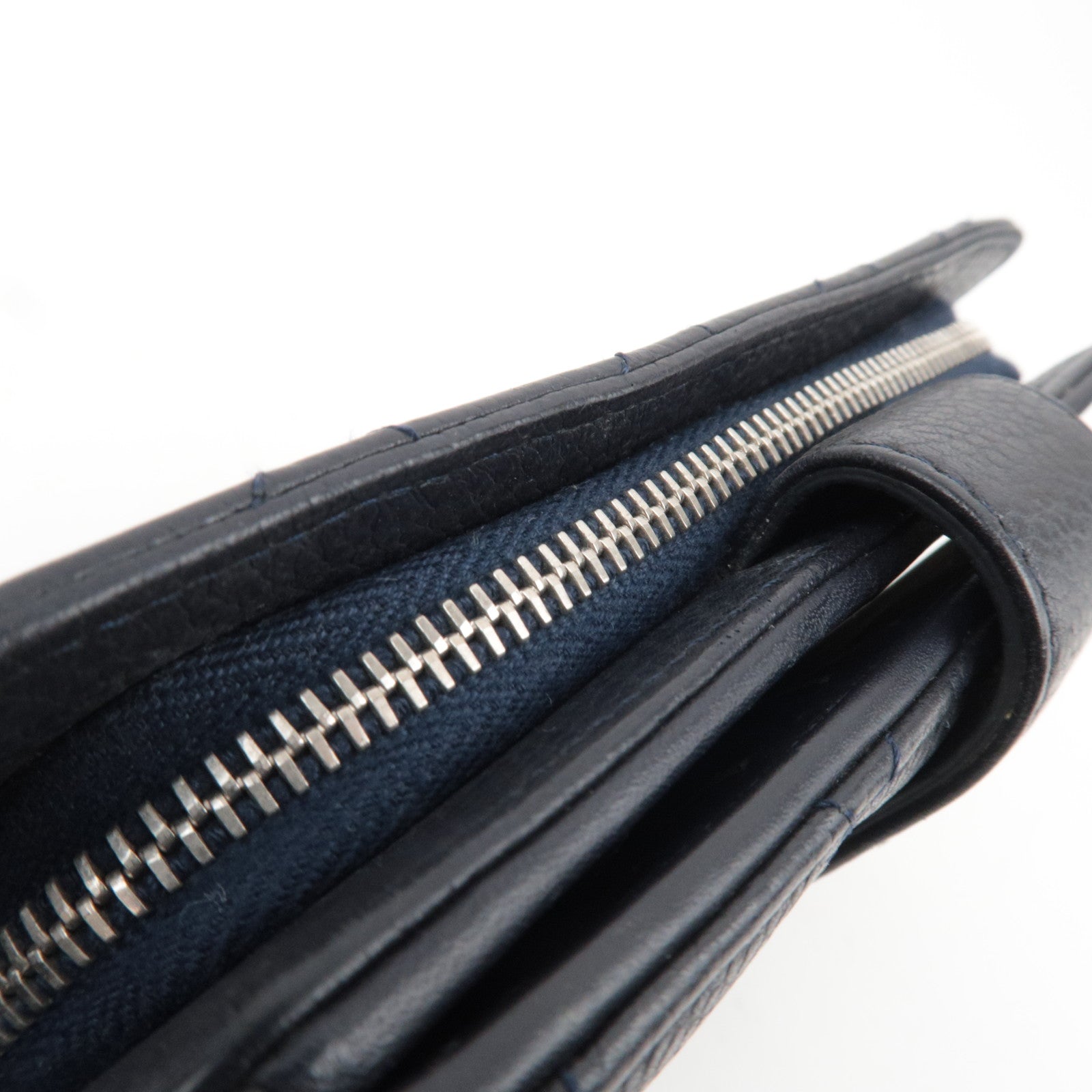 CHANEL Matelasse Bi-Fold Caviar Skin Wallet Dark Navy
