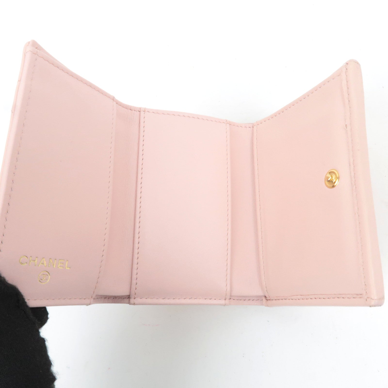 CHANEL Chanel 19 Dixneuf Lambskin Wallet Pink