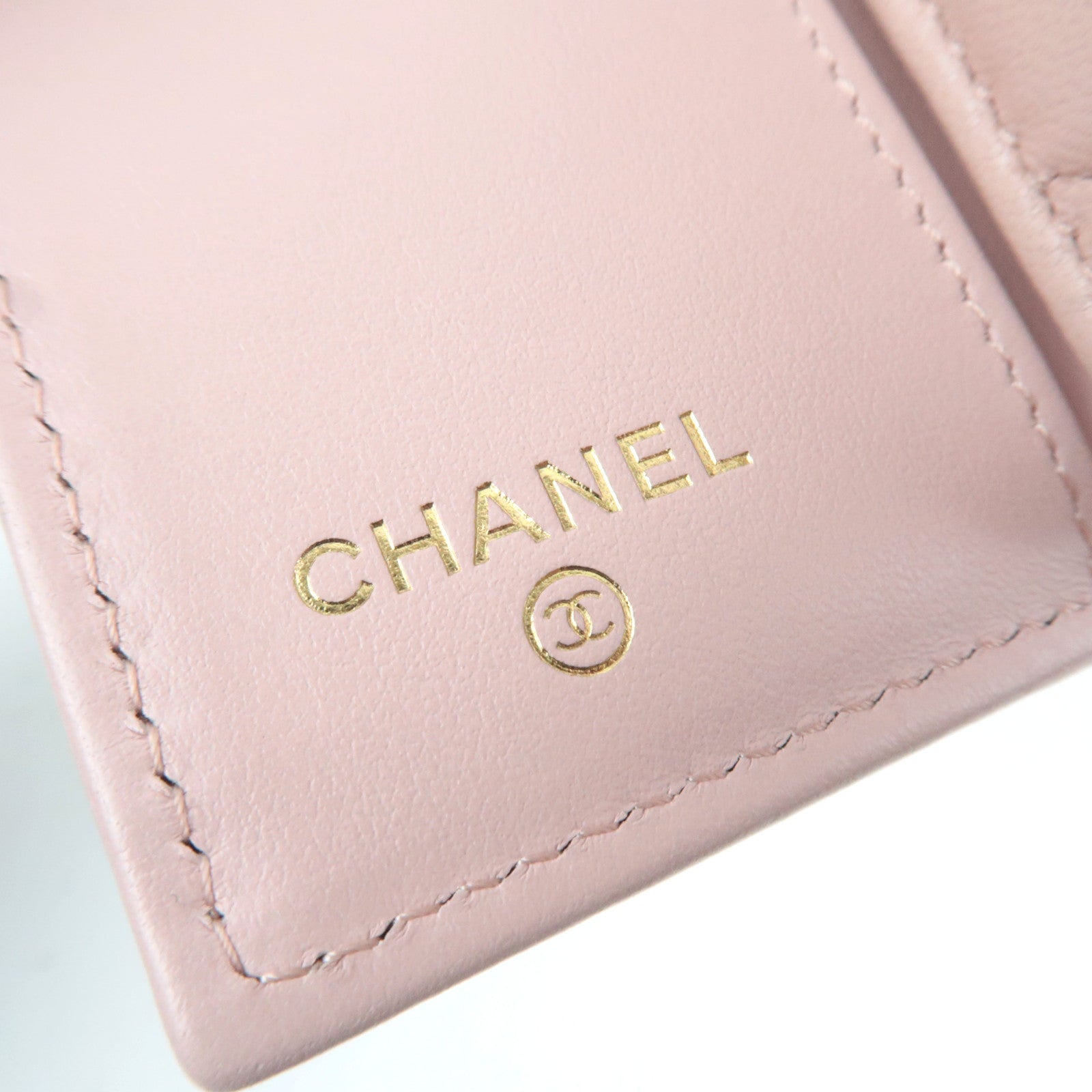 CHANEL Chanel 19 Dixneuf Lambskin Wallet Pink