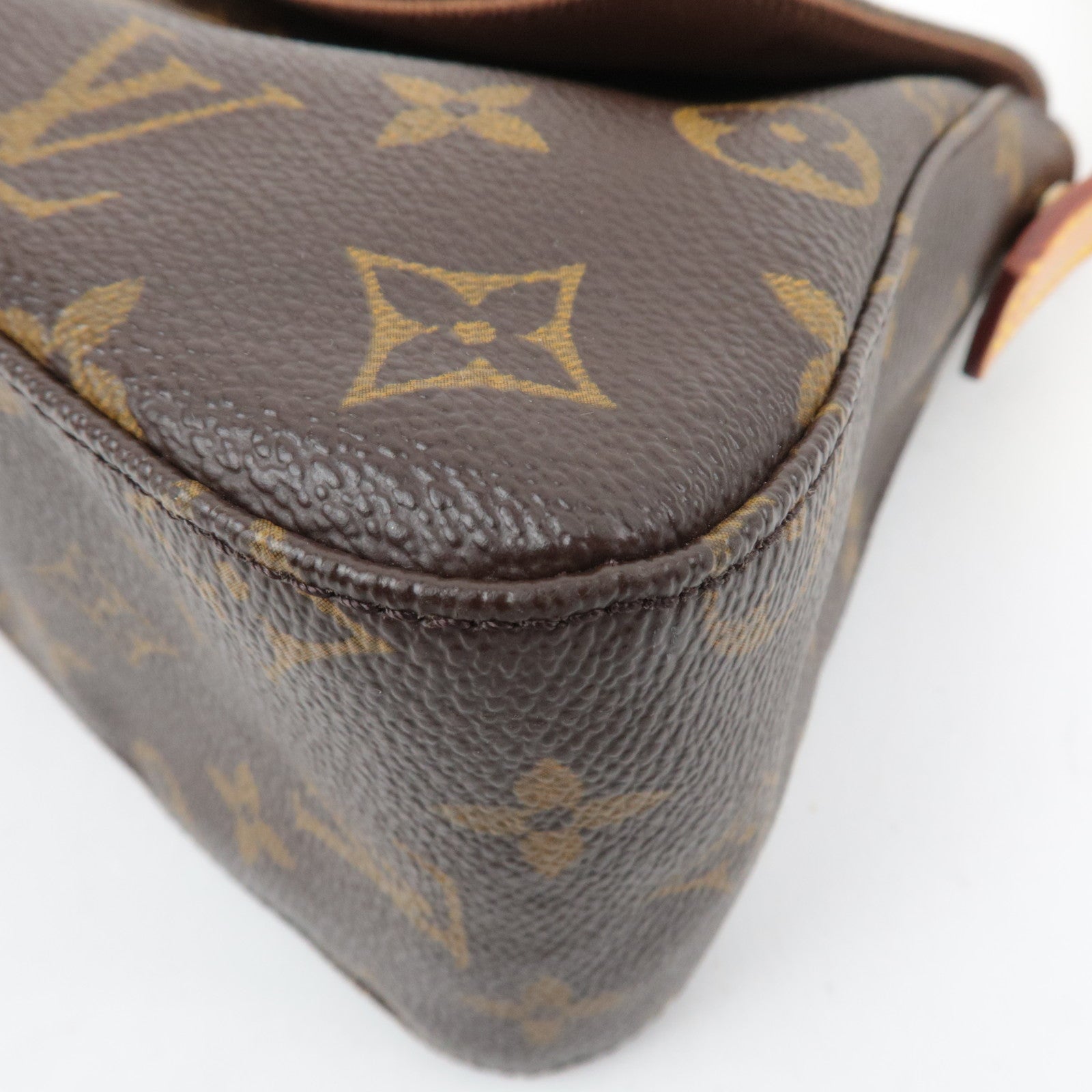 Louis Vuitton Monogram Mini Looping Bag M51147