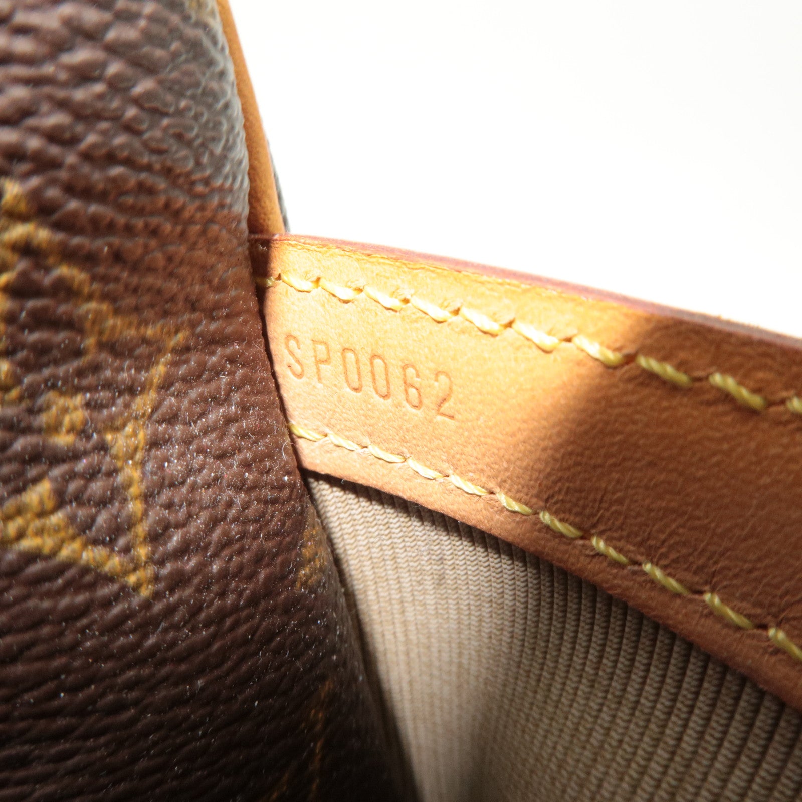 Louis Vuitton Monogram Reporter PM Shoulder Bag M45254