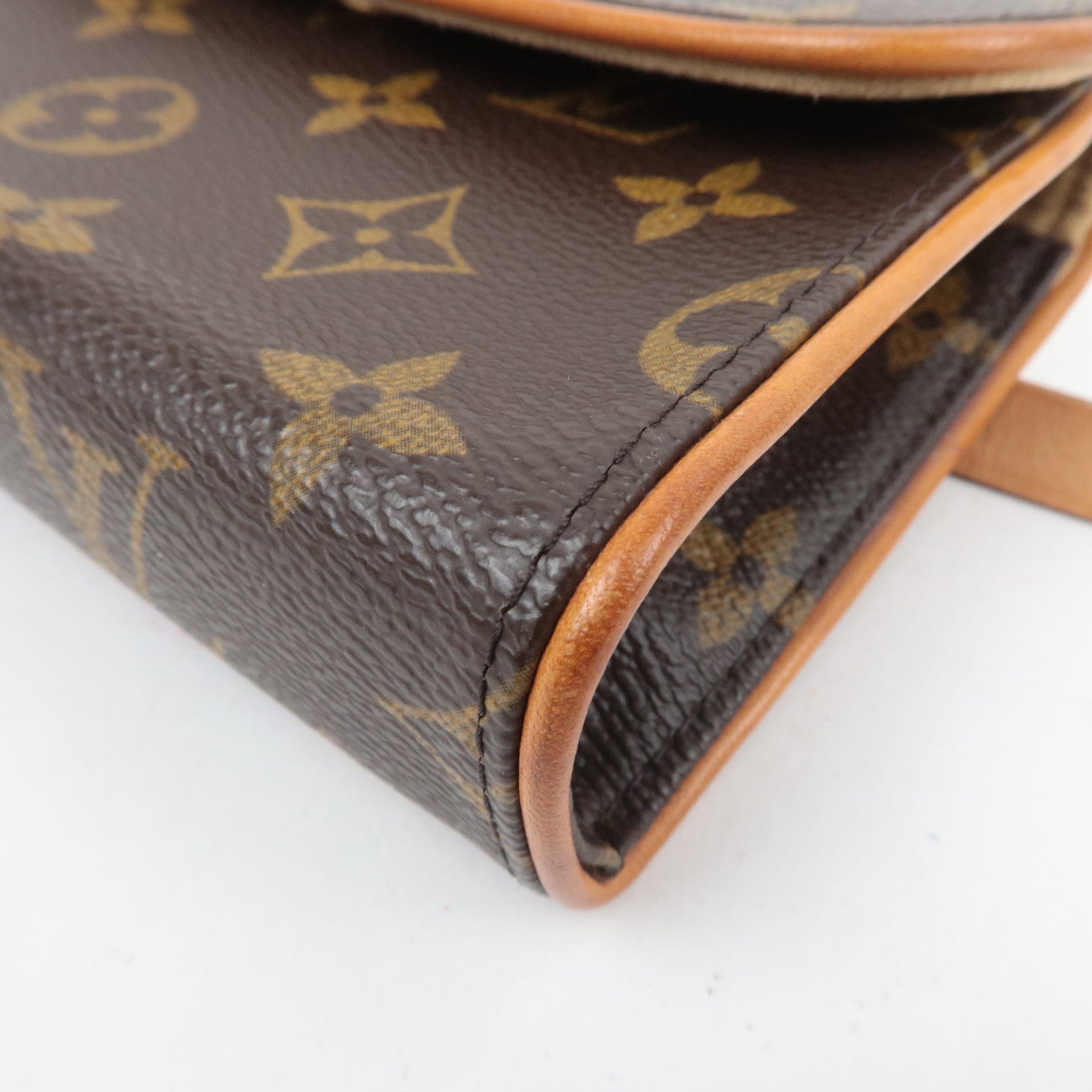 Louis Vuitton Monogram Pochette Florentine Body Bag M51855