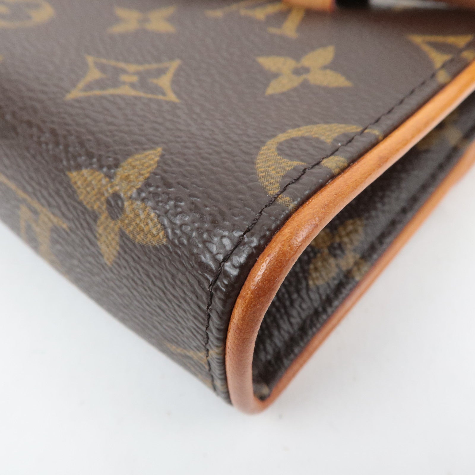 Louis Vuitton Monogram Pochette Florentine Body Bag M51855