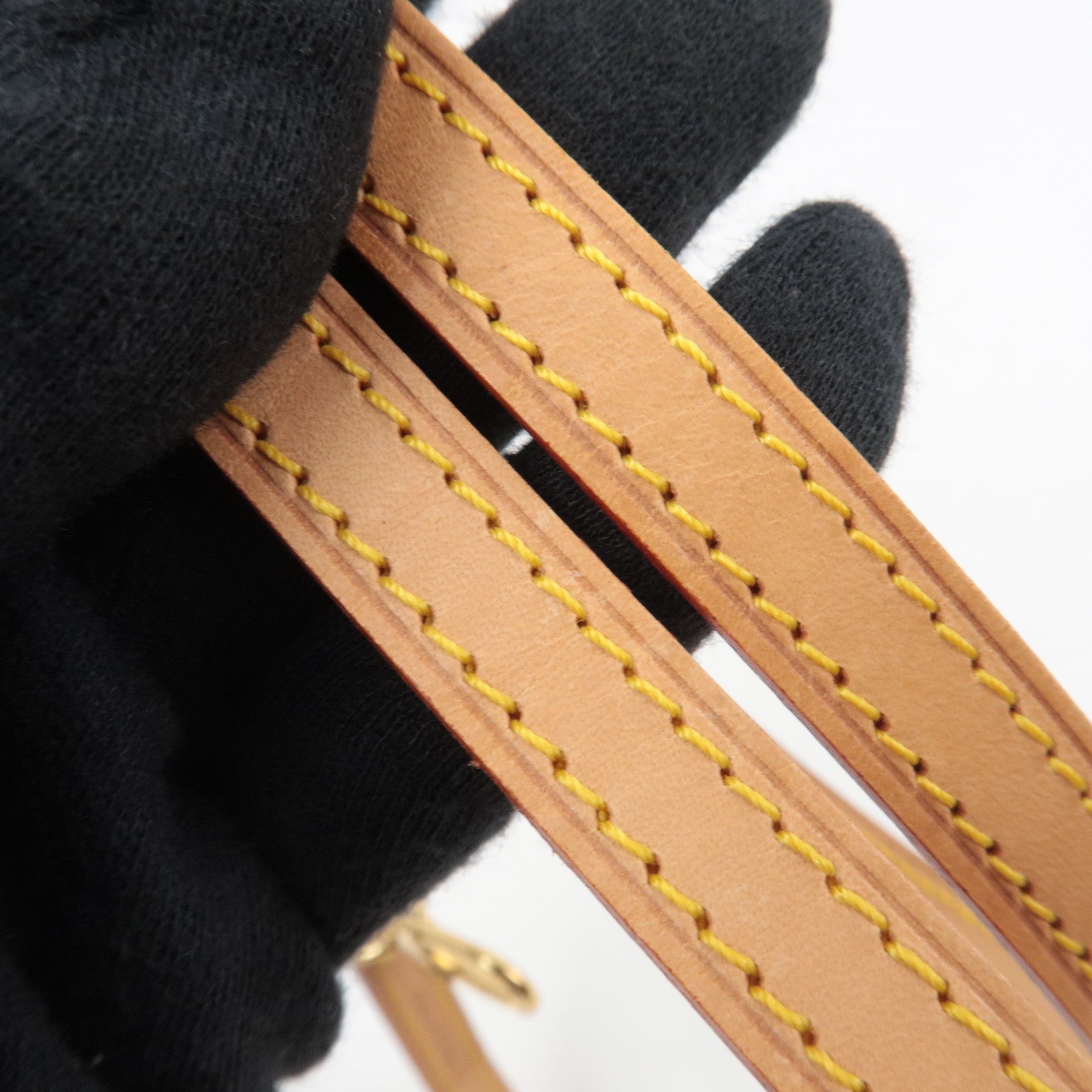 Louis Vuitton Leather Shoulder Strap Beige Full Length 120cm Width 1.2cm J00145