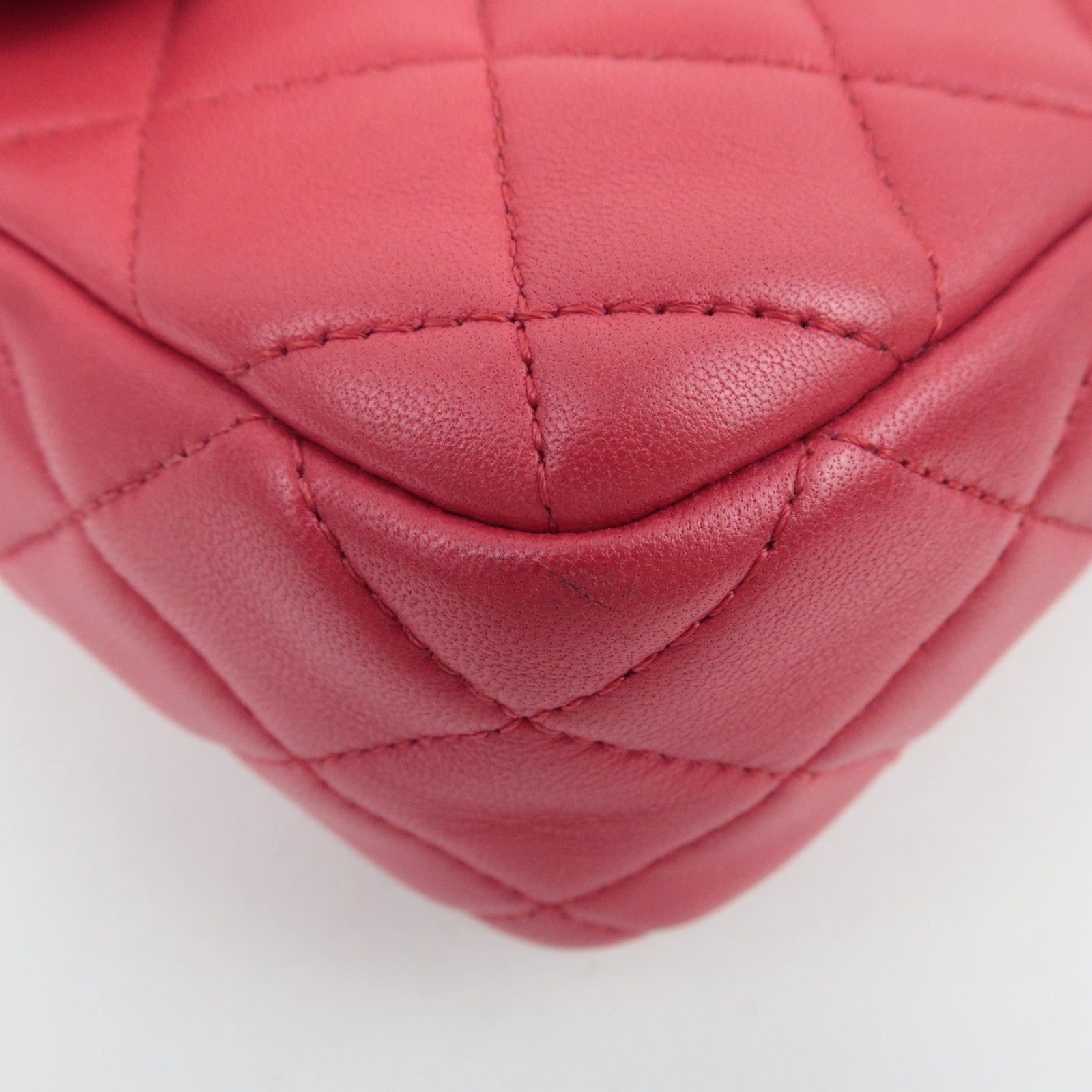 CHANEL Matelasse Lambskin Chain Backpack Pink