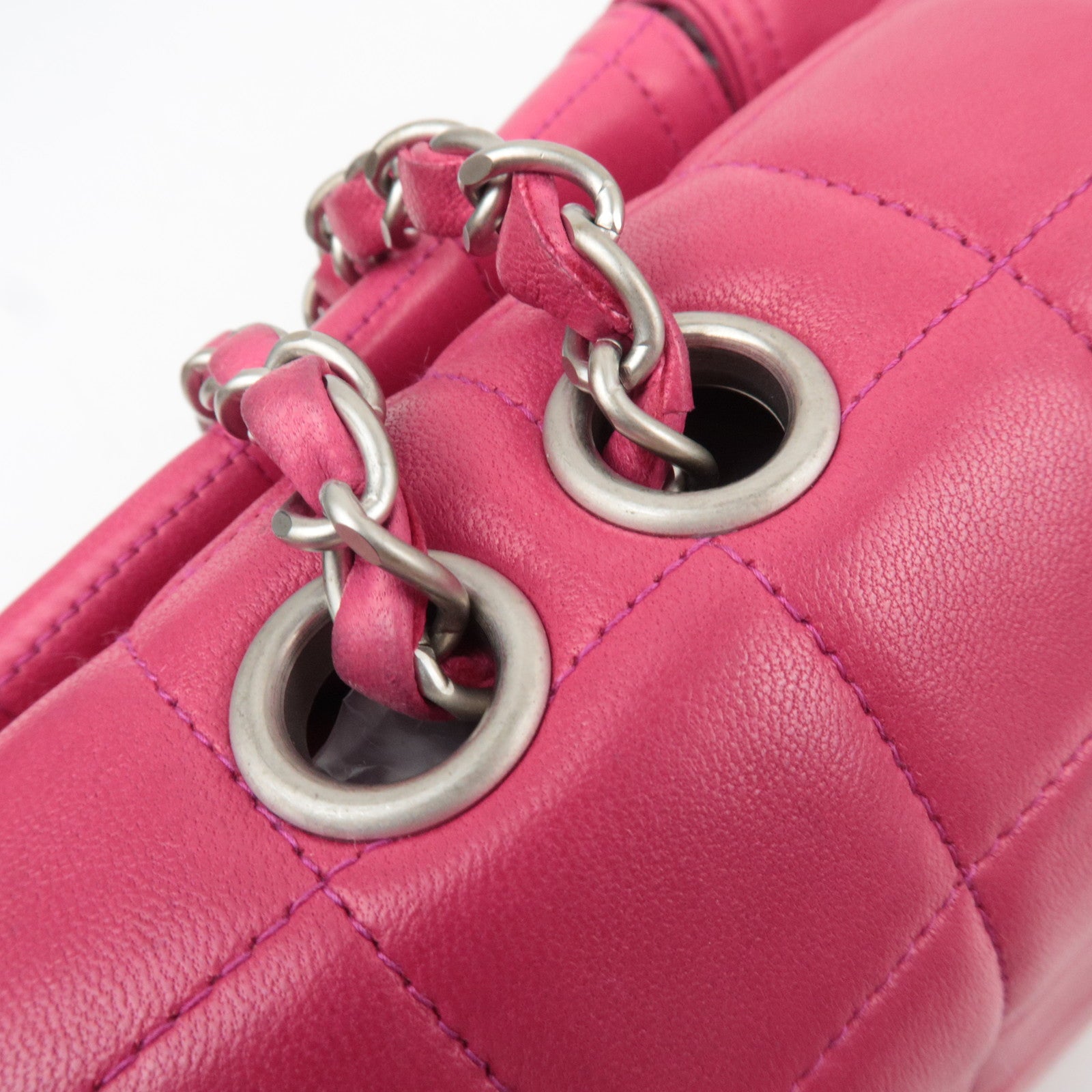 CHANEL 2.55 Chocolate Bar Lambskin Chain Shoulder Bag Pink