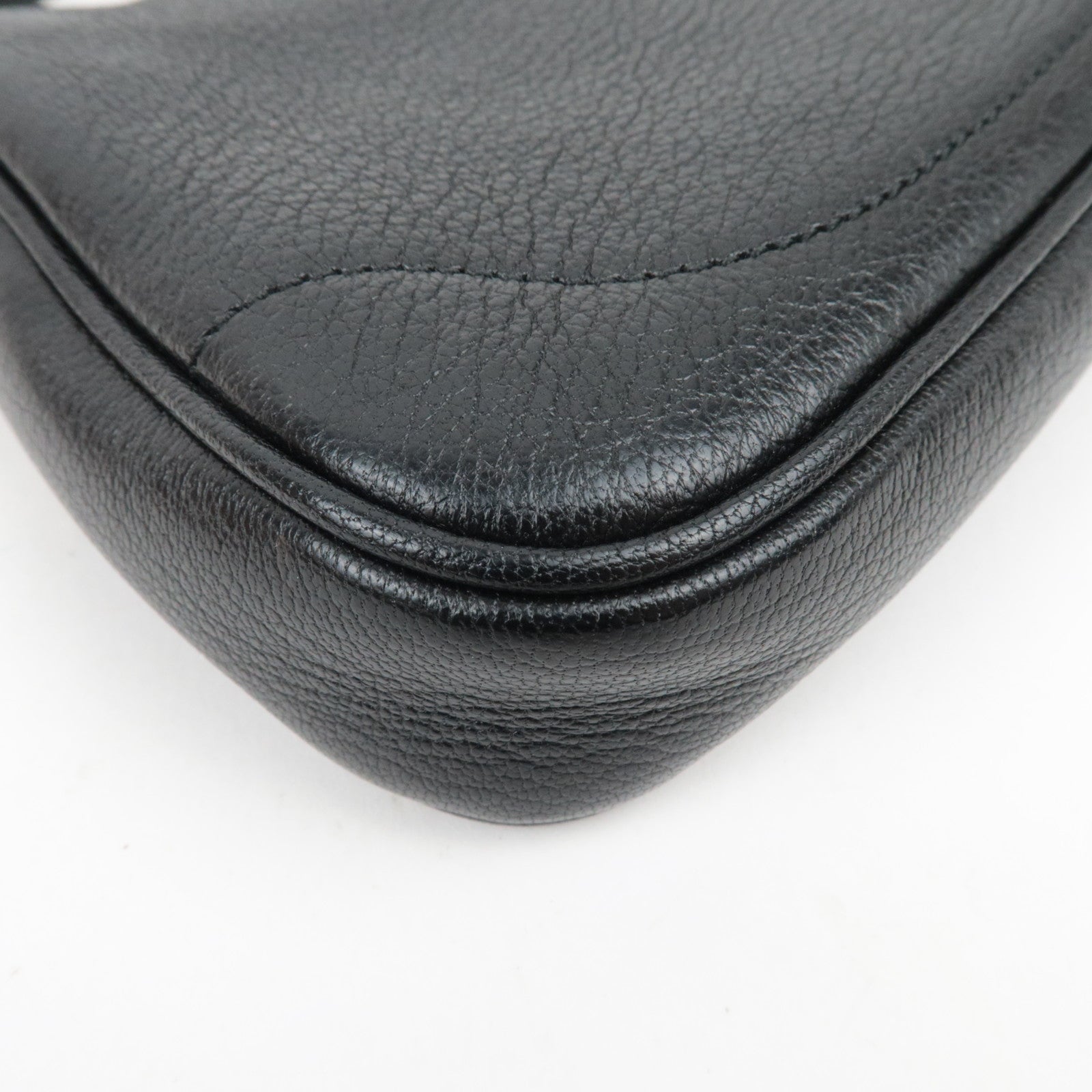GUCCI GG Marmont Aphrodite Leather Mini Shoulder Bag Black 739076