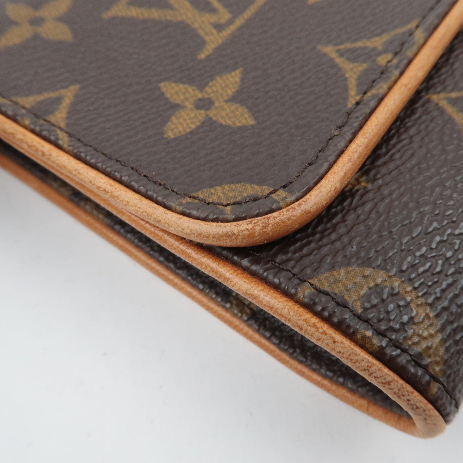 Louis Vuitton Monogram Pochette Twin GM Shoulder Bag M51852