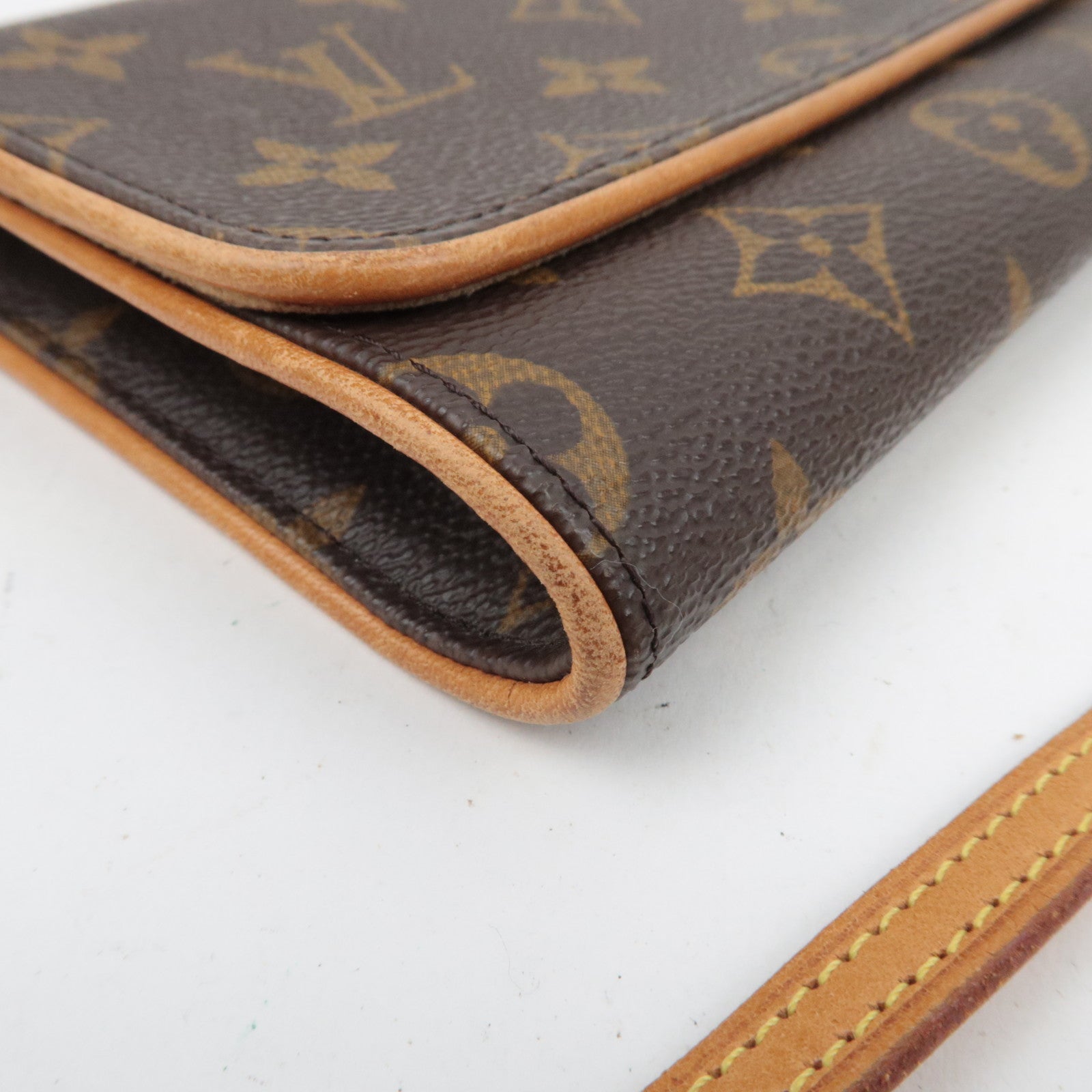 Louis Vuitton Monogram Pochette Twin GM Shoulder Bag M51852