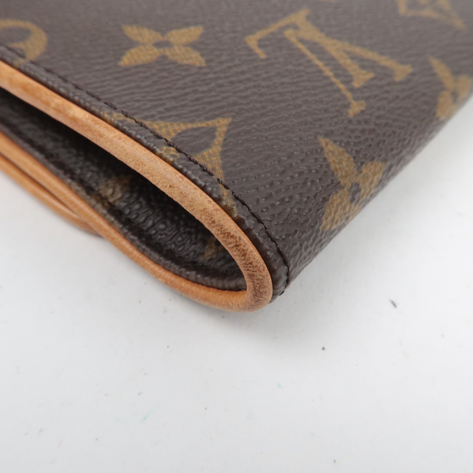 Louis Vuitton Monogram Pochette Twin GM Shoulder Bag M51852