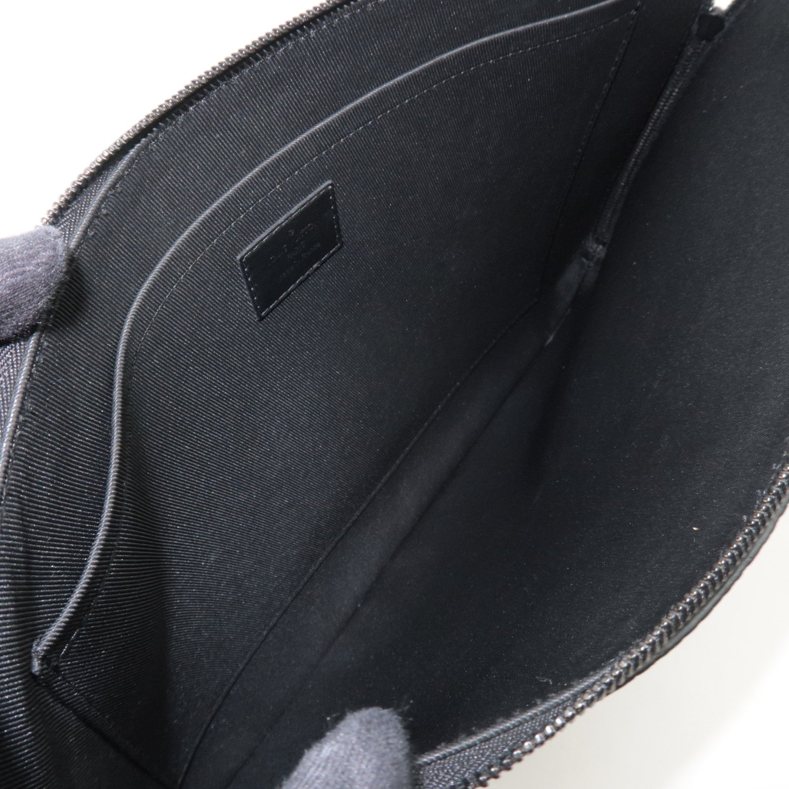 Louis Vuitton Monogram Etui Voyage Clutch Bag Taurillon Leather Noir M59479