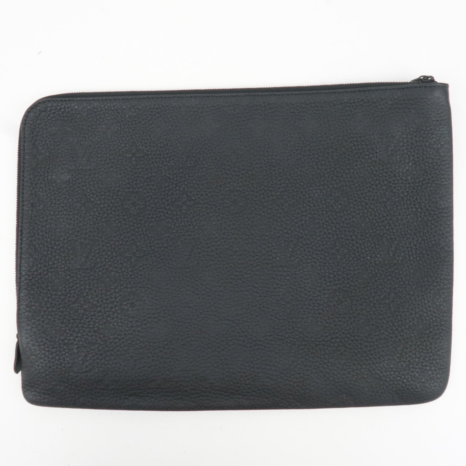 Louis Vuitton Monogram Etui Voyage Clutch Bag Taurillon Leather Noir M59479
