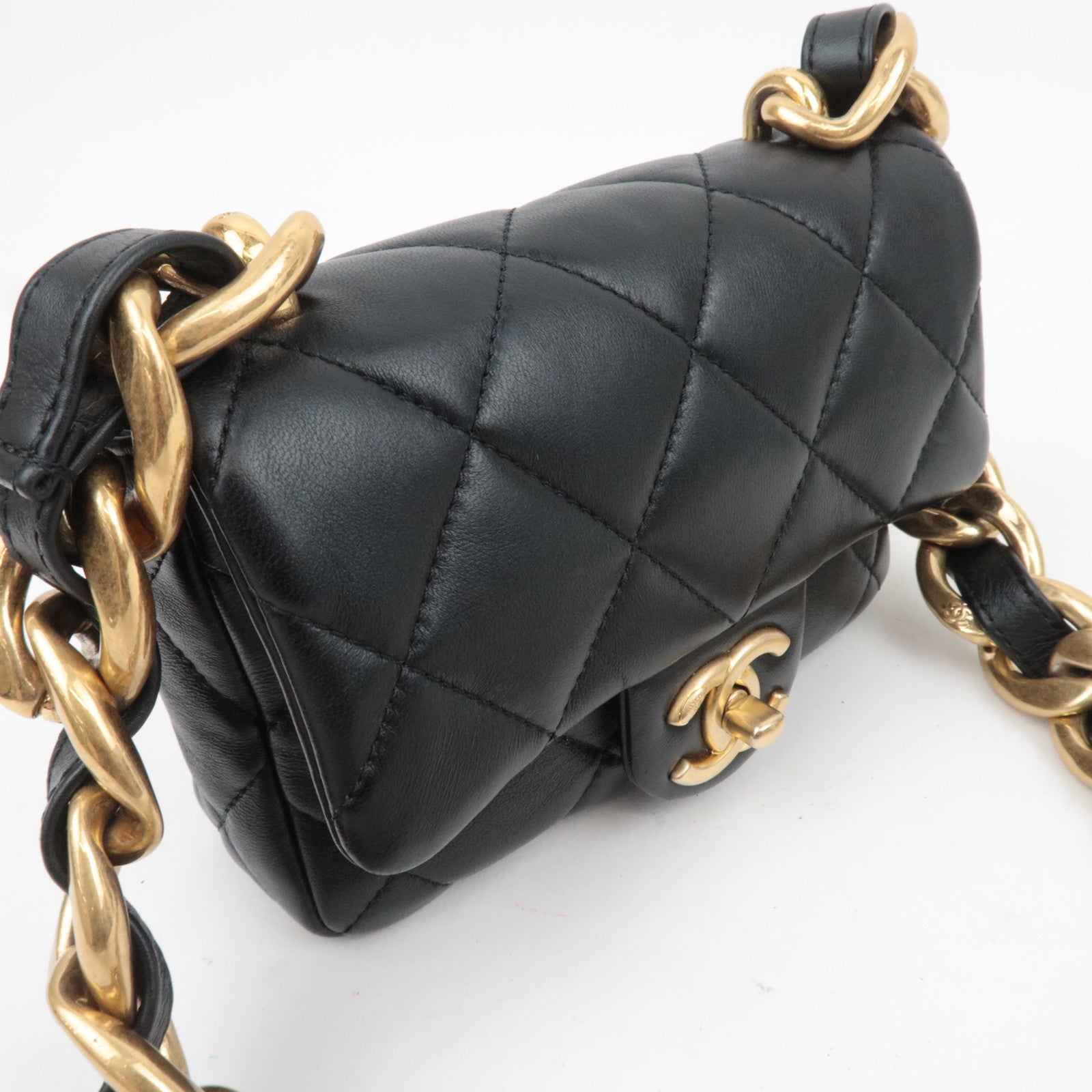 CHANEL Matelasse Lambskin Small Chain Shoulder Bag Black