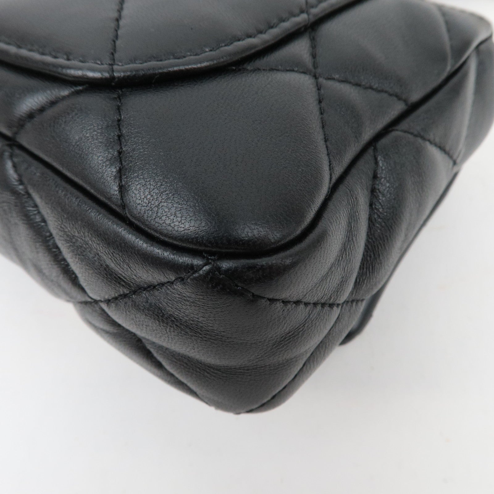 CHANEL Matelasse Lambskin Small Chain Shoulder Bag Black