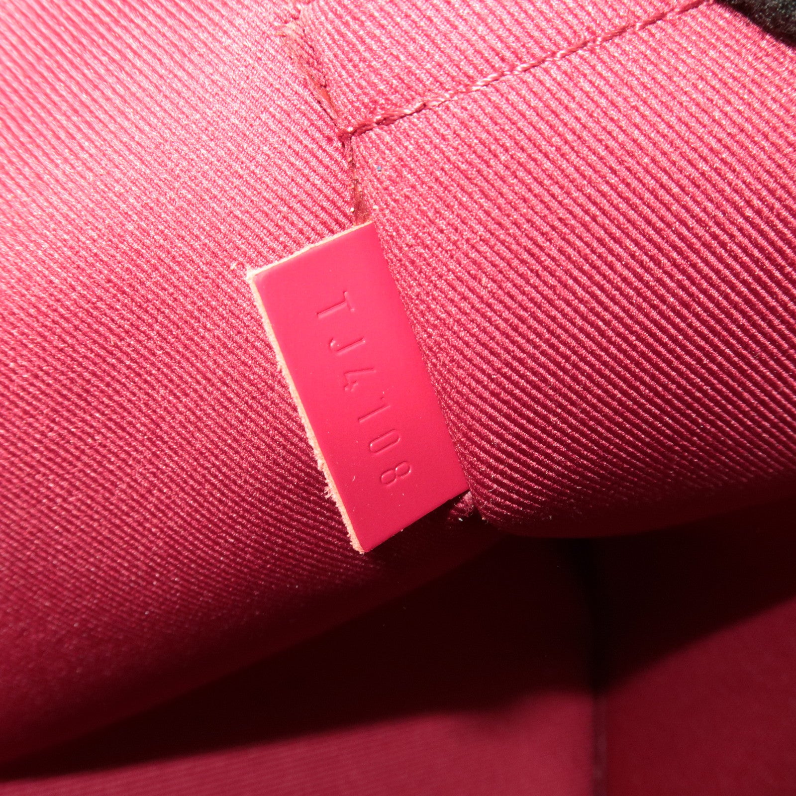 Louis Vuitton Monogram Etui Voyage GM Clutch Bag Fuchsia M43443