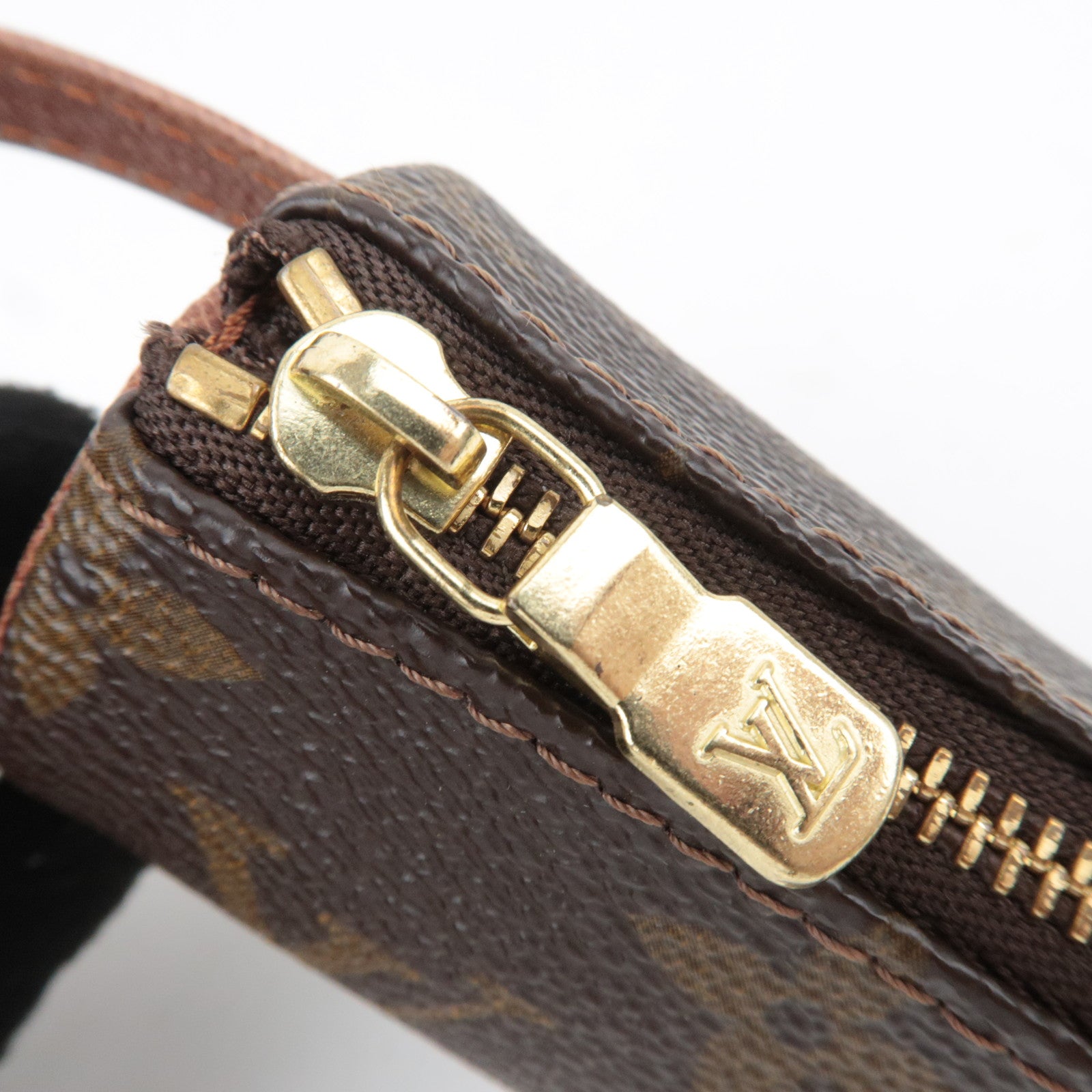 Louis Vuitton Monogram Etui 3 Ball de Golf Ball Case Mini Pouch M5824