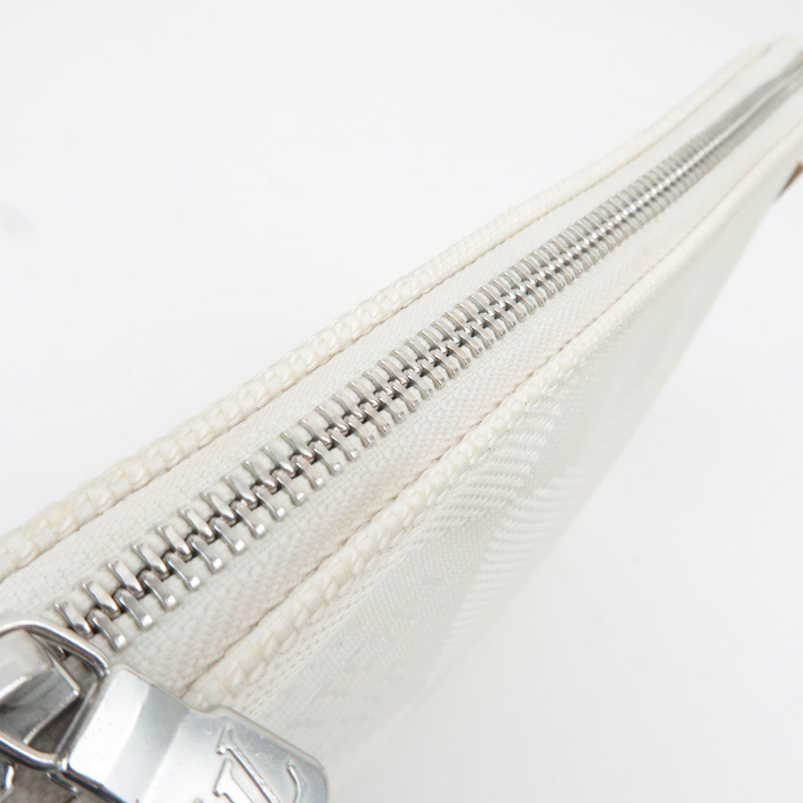 Louis Vuitton Damier Geant Pouch for Volunteer Bag White SP0072