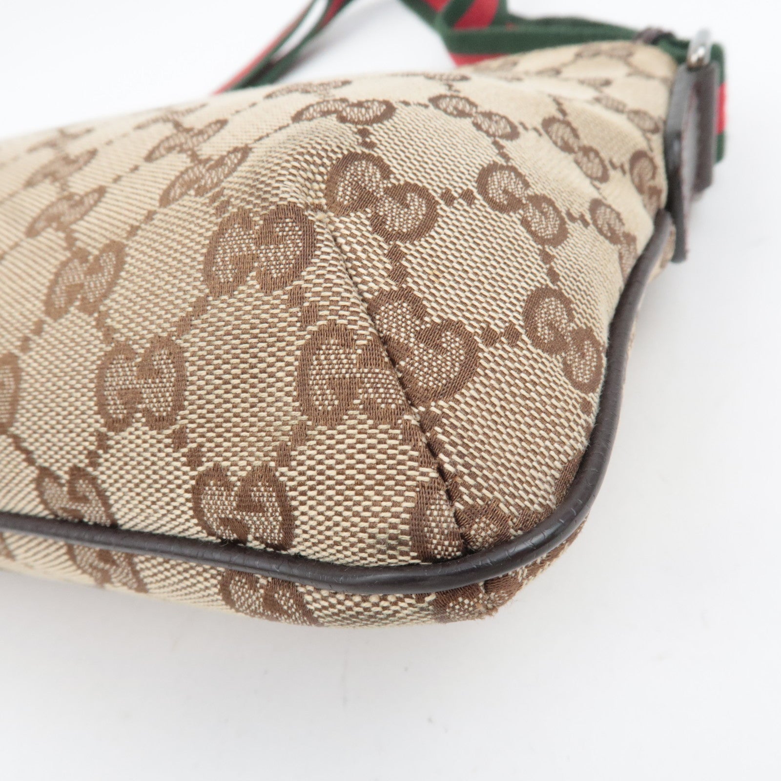GUCCI GG Canvas Sherry Shoulder Bag 189749