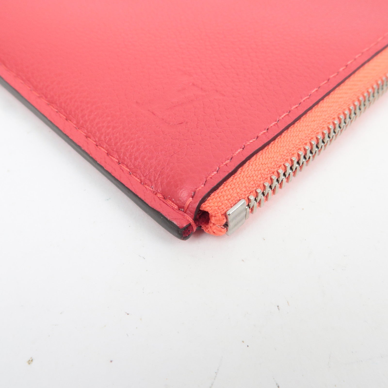 Louis Vuitton Pochette Jour PM Taurillon Leather Clutch Bag Rouge R99586