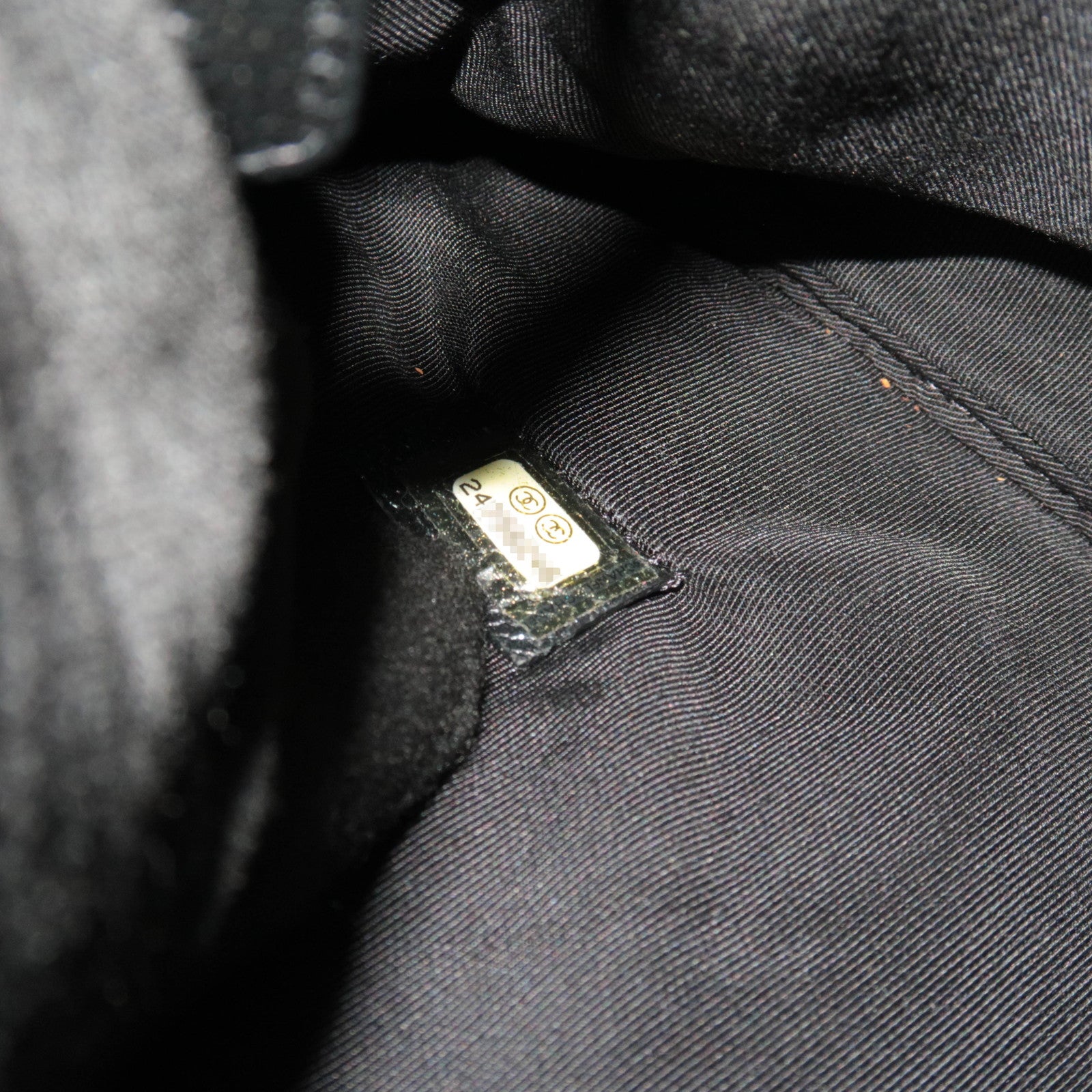 CHANEL Matelasse Caviarskin Clutch Bag Black