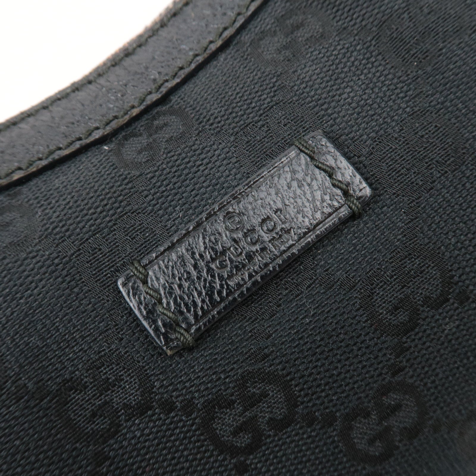 GUCCI Sherry GG Canvas Shoulder Bag Black 181092