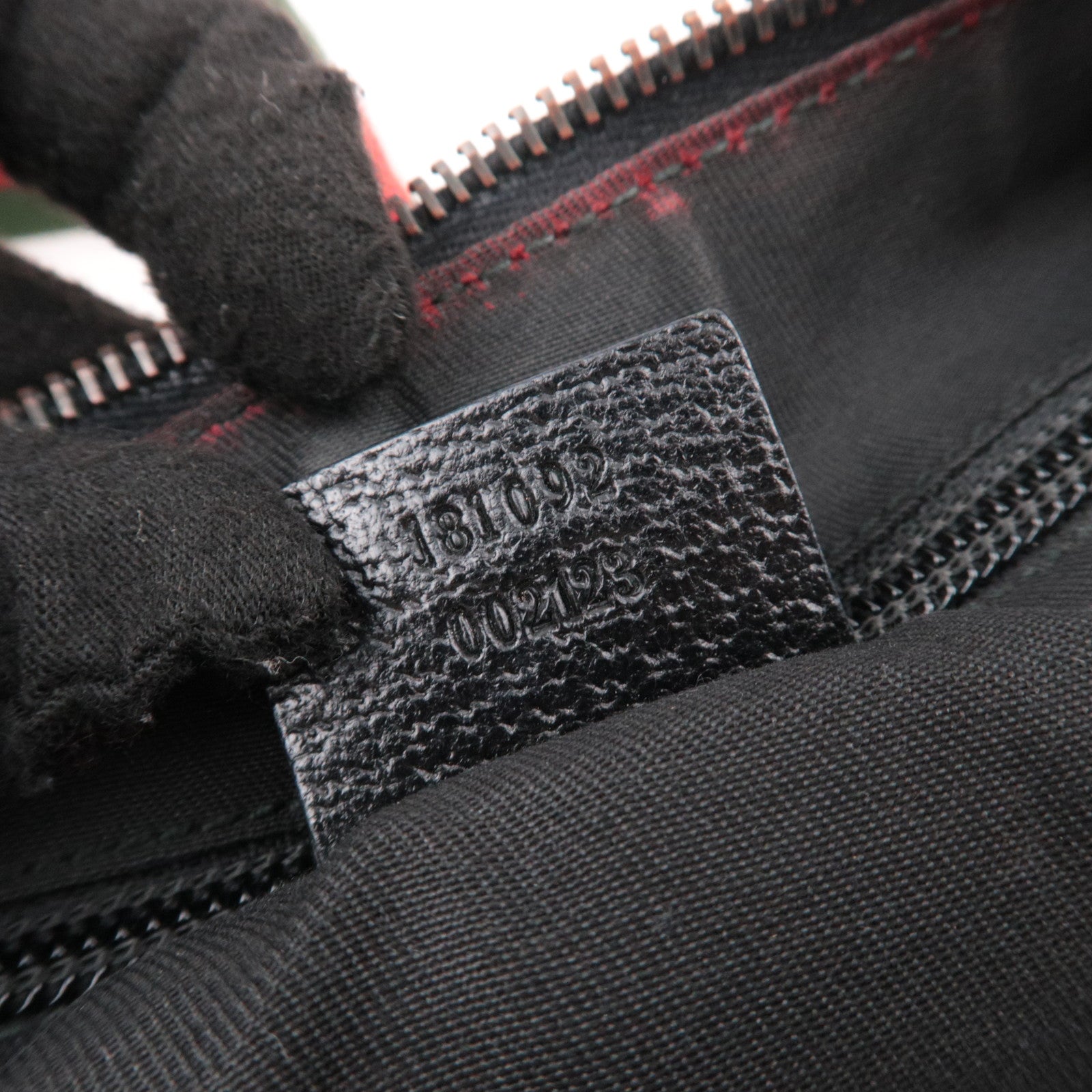 GUCCI Sherry GG Canvas Shoulder Bag Black 181092