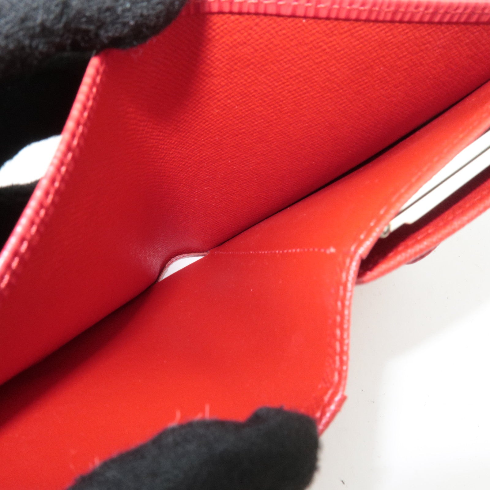 Louis Vuitton Epi Porte Monnaie Viennois Wallet Rouge M6327E