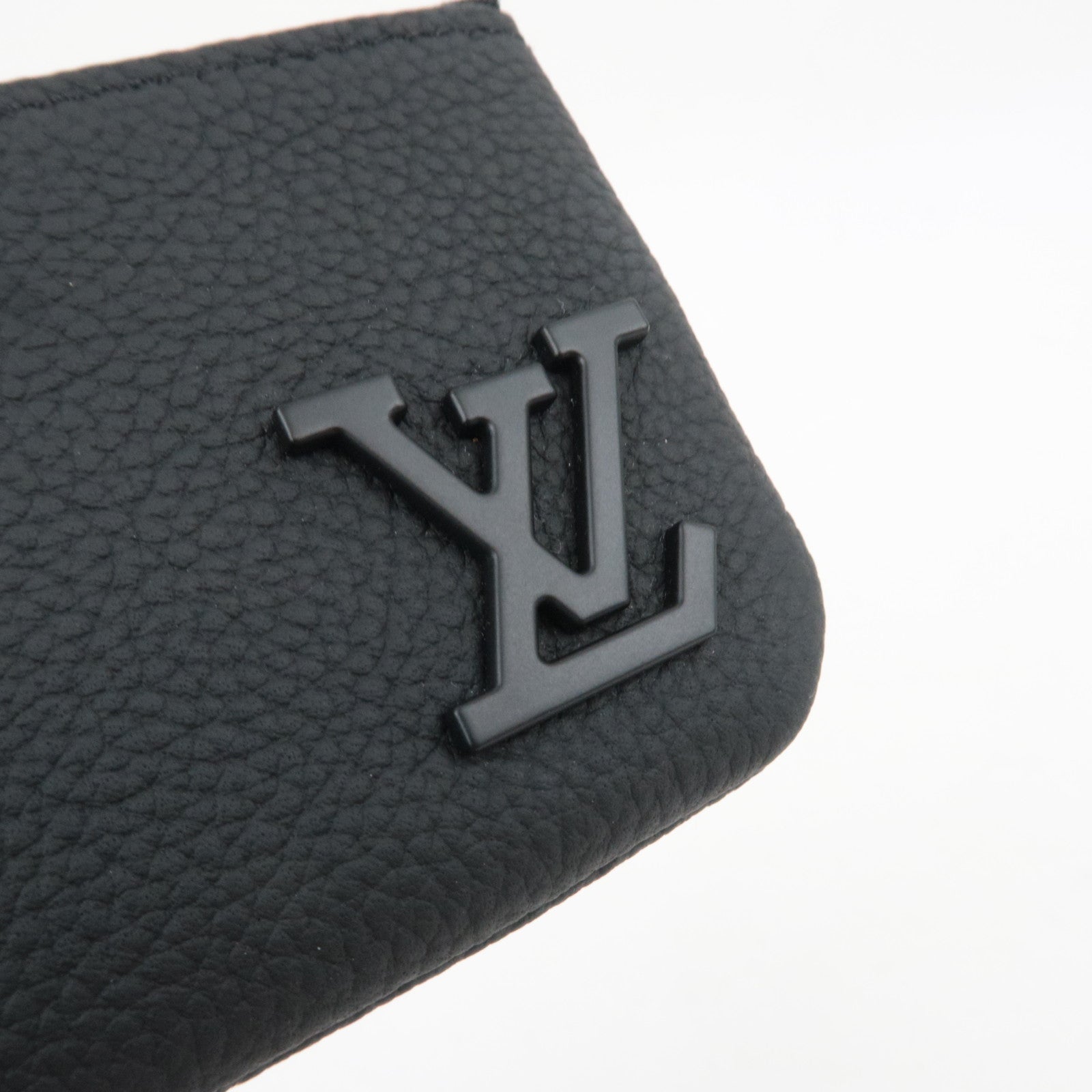 Louis Vuitton Aerogram Pochette Cles Coin Case Noir M81031