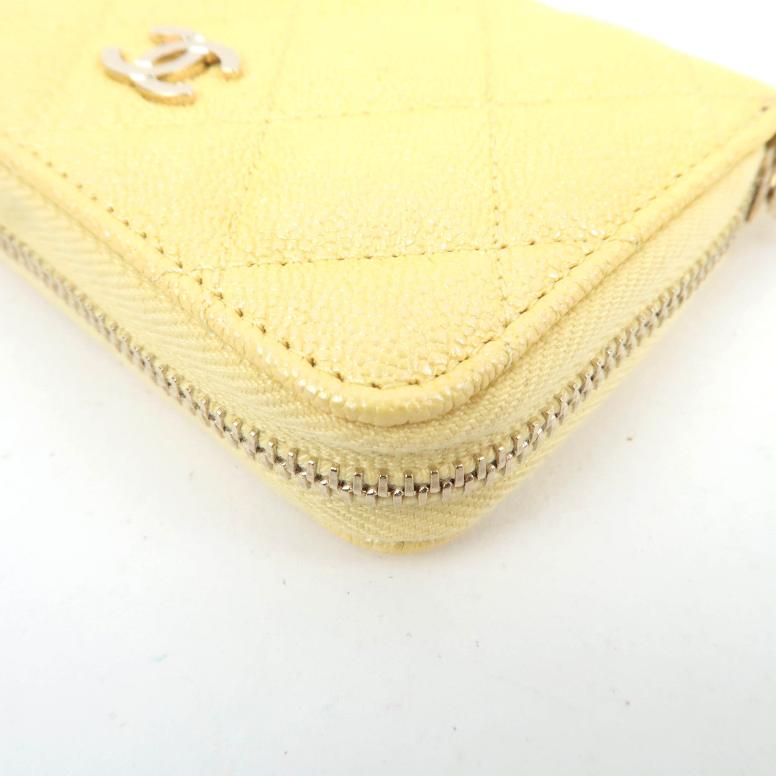 CHANEL Matelasse Shiny Caviarskin Coin Case Yellow