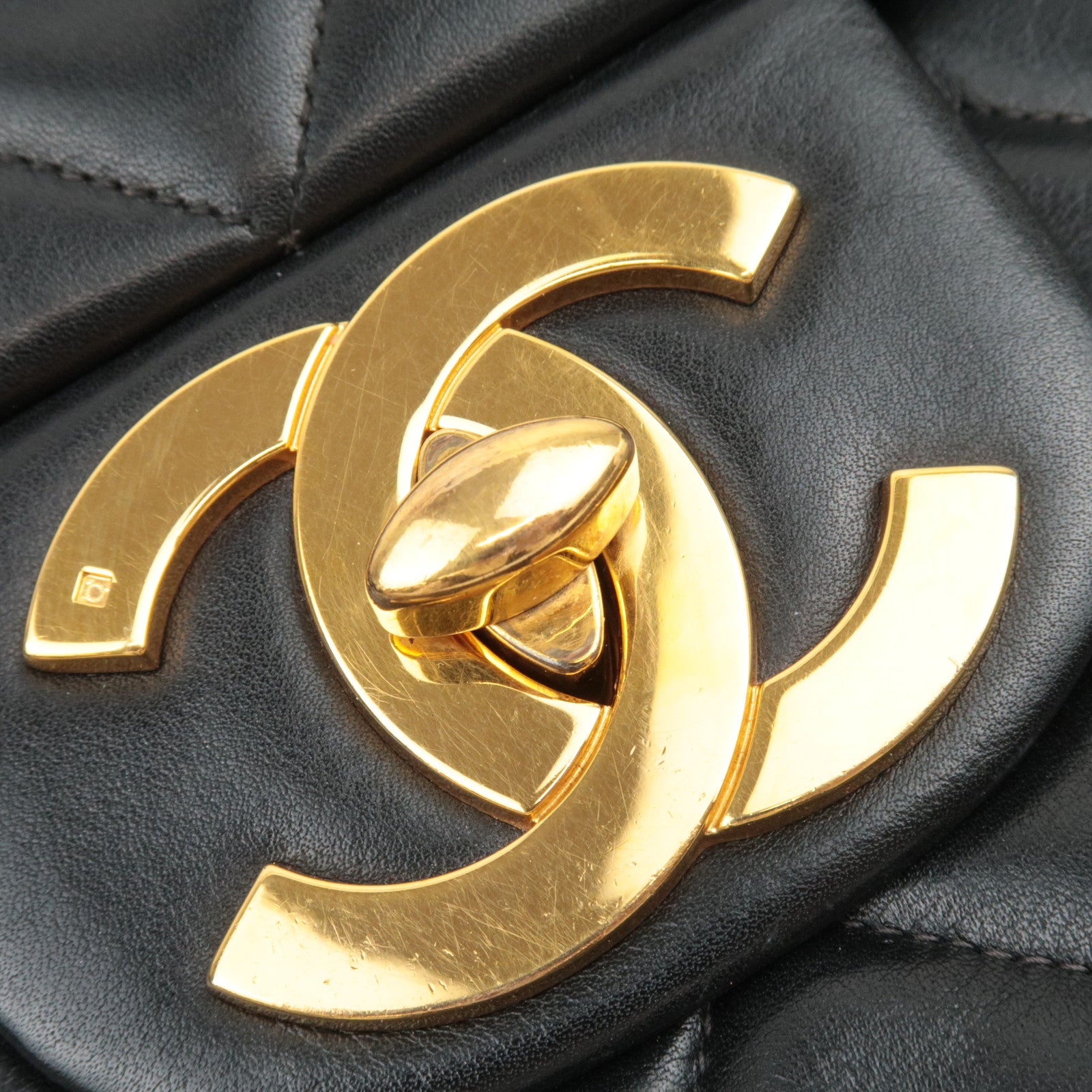 CHANEL Maxi Matelasse 34 Lambskin Chain Shoulder Bag Black Gold HDW