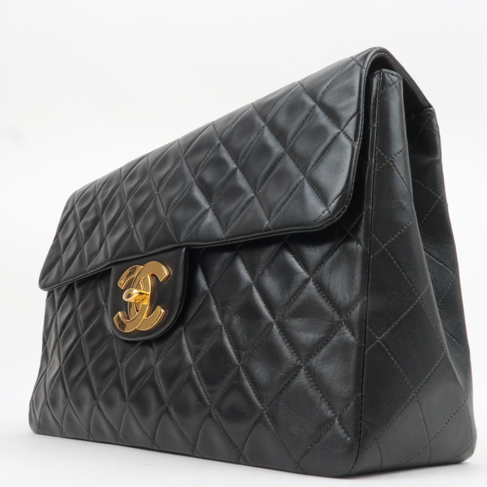 CHANEL Maxi Matelasse 34 Lambskin Chain Shoulder Bag Black Gold HDW