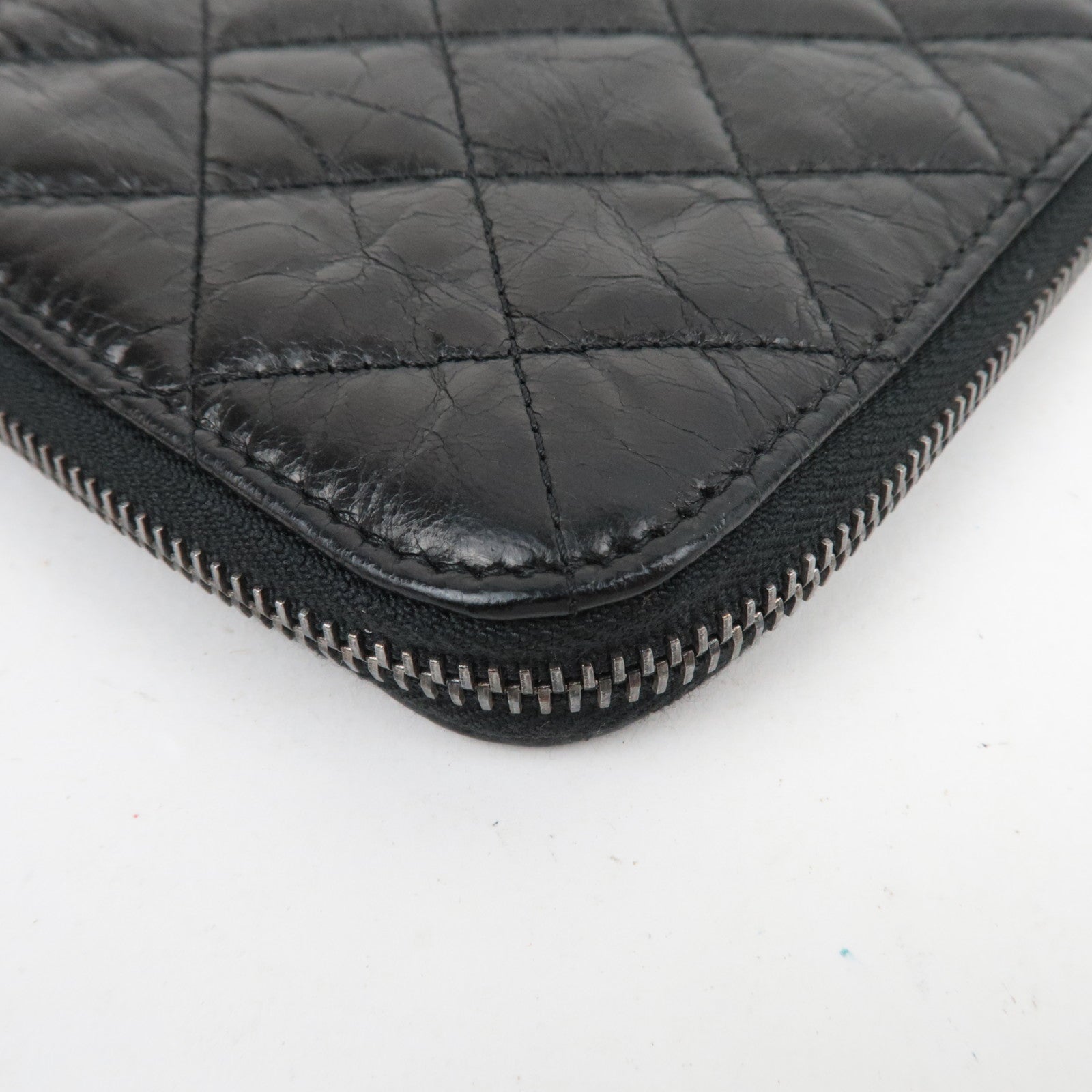 CHANEL Matelasse Aged Calfskin Clutch Bag Black