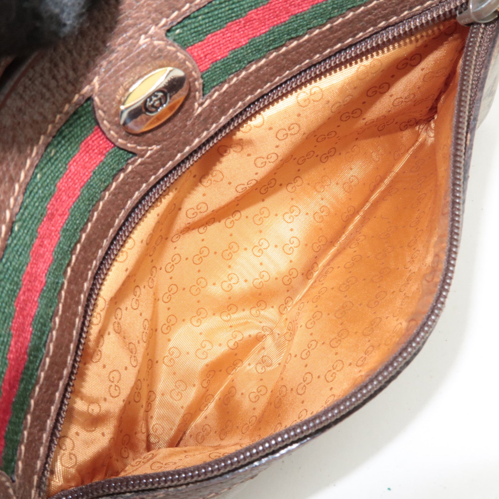 GUCCI Old Gucci Sherry GG Plus Shoulder Bag Brown 001.115.6655