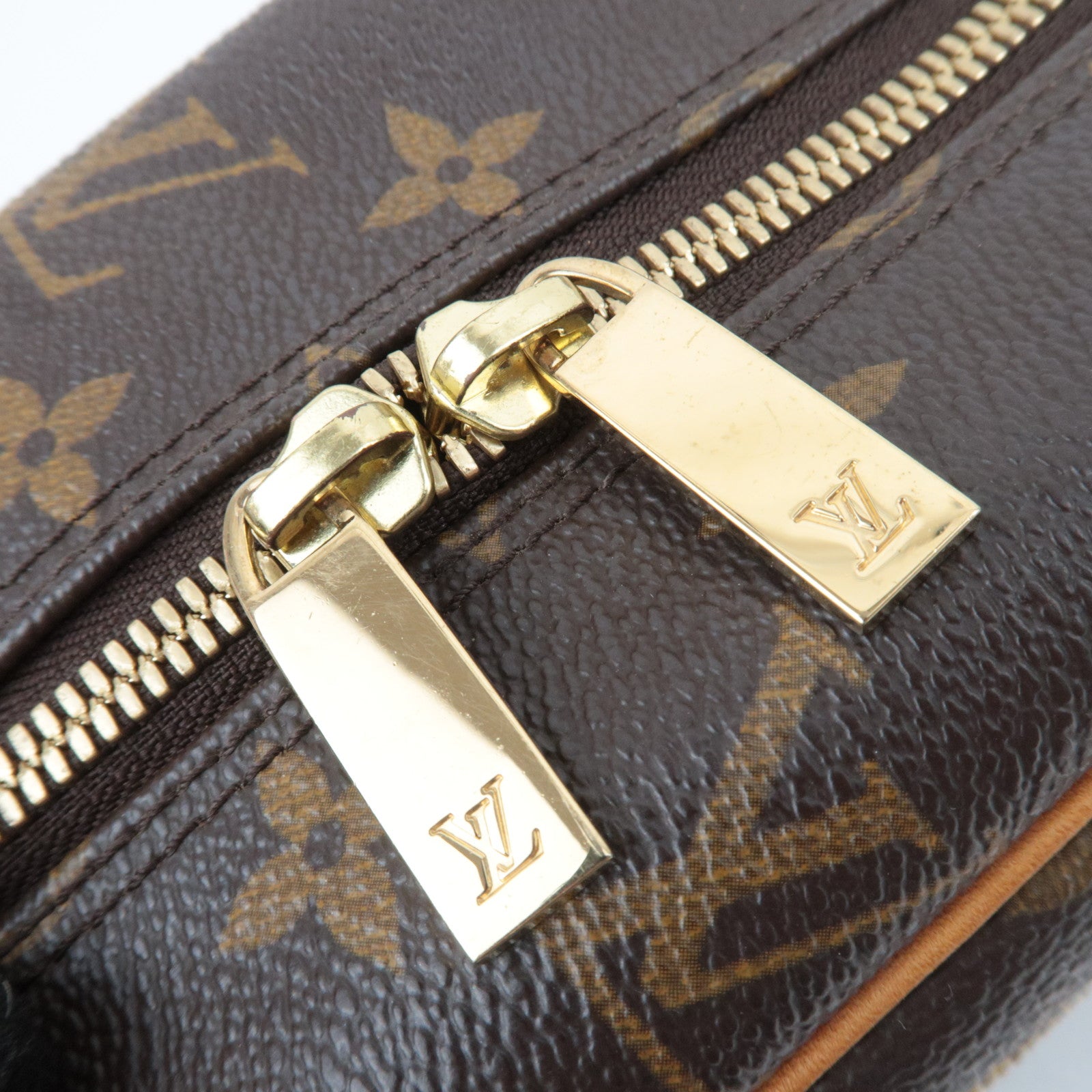 Louis Vuitton Monogram Cite MM Shoulder Bag M51182