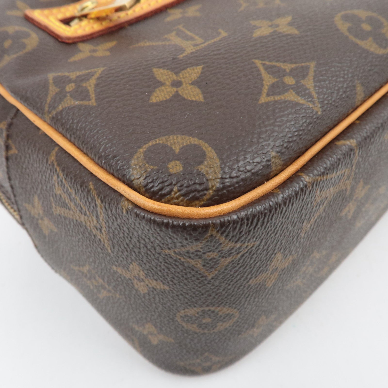 Louis Vuitton Monogram Cite MM Shoulder Bag M51182