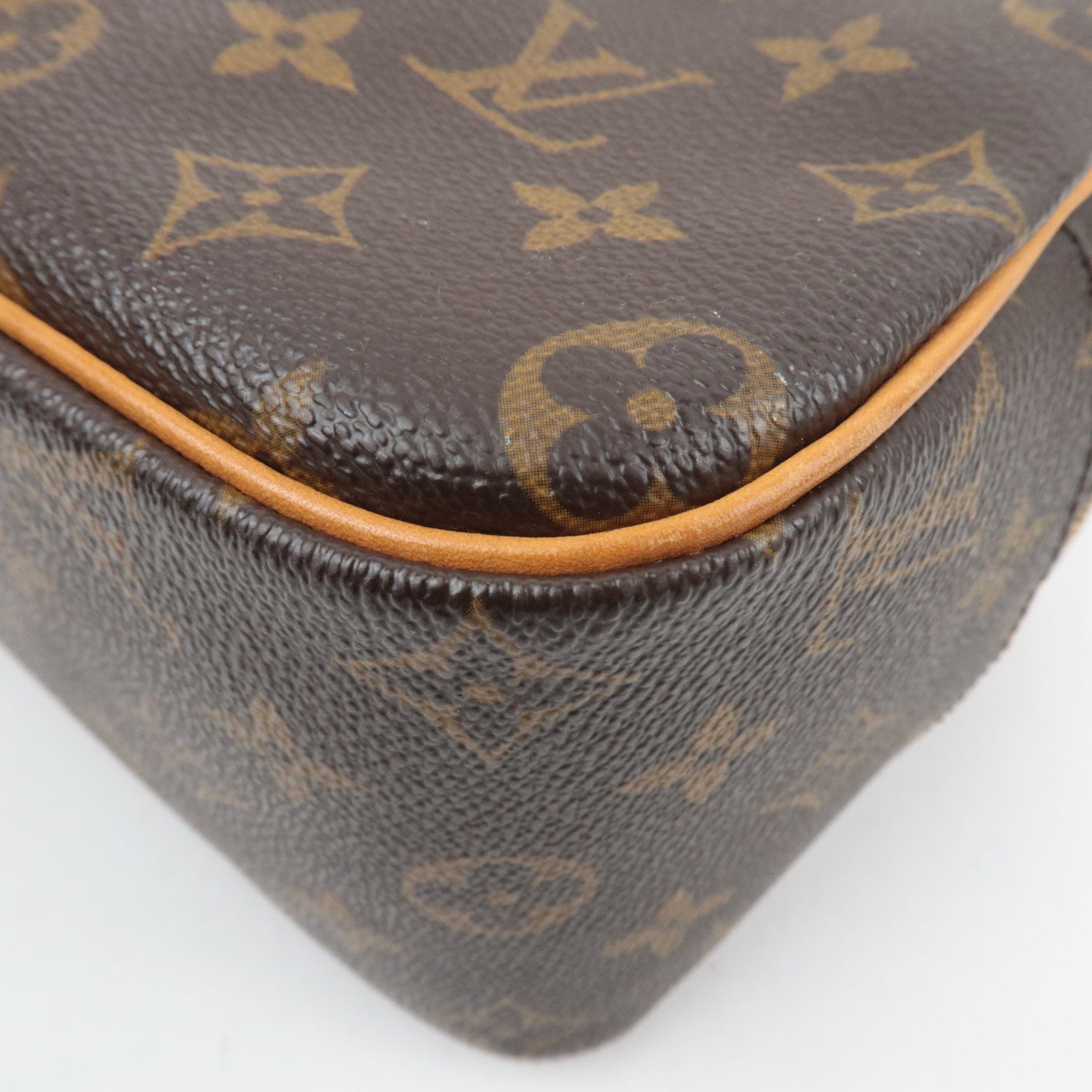 Louis Vuitton Monogram Cite MM Shoulder Bag M51182