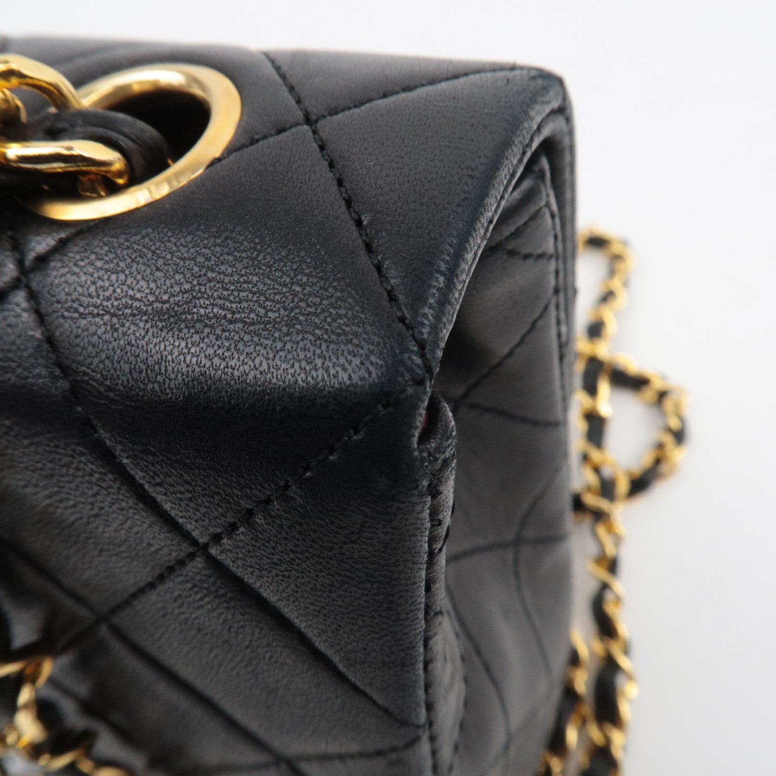 CHANEL Mini Matelasse 20 Lambskin Chain Shoulder Bag Black